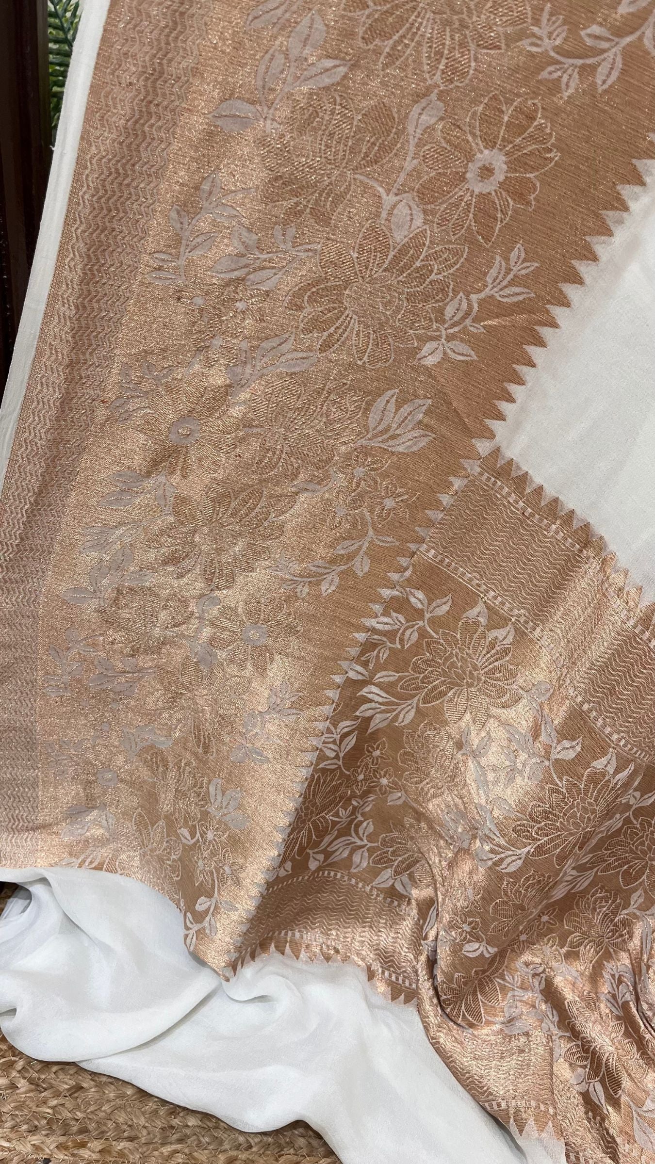 Khaddi Georgette Banarasi Saree - Antique Zari