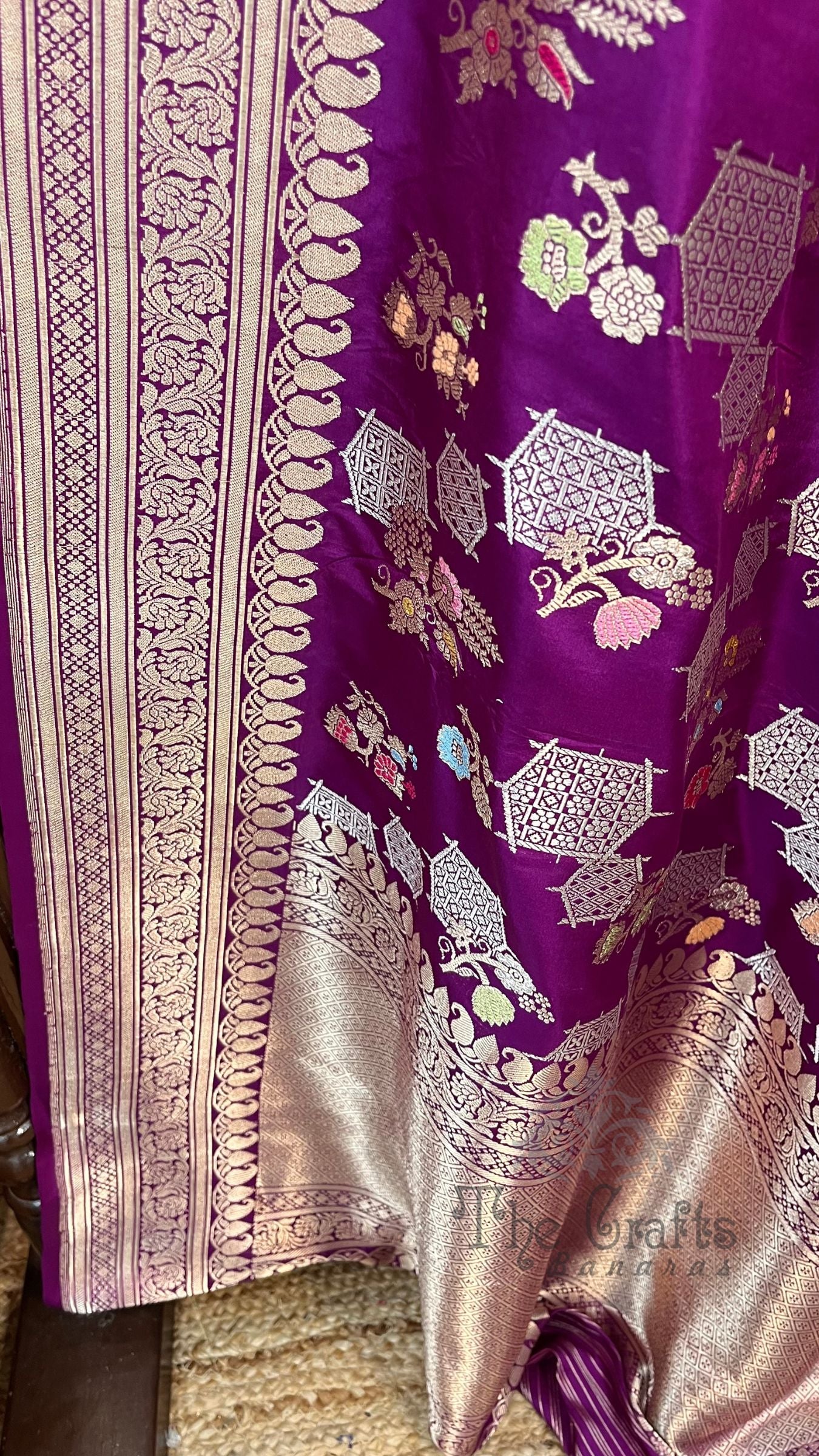Pure Katan Silk Handloom Banarasi Saree - All Over Kadiyal Jaal Work