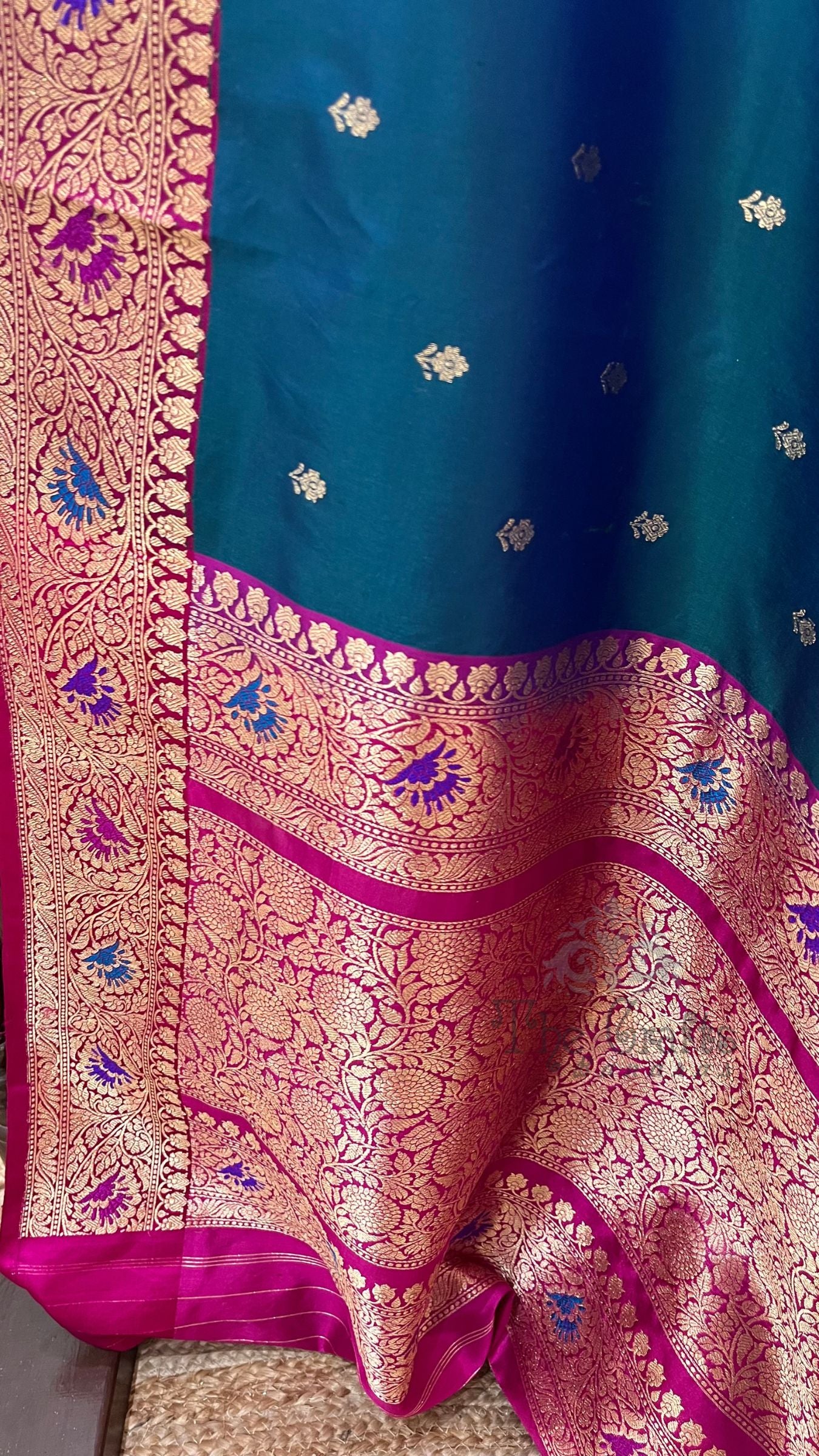 Pure Katan Silk Handloom Banarasi Saree - with kadhua motifs