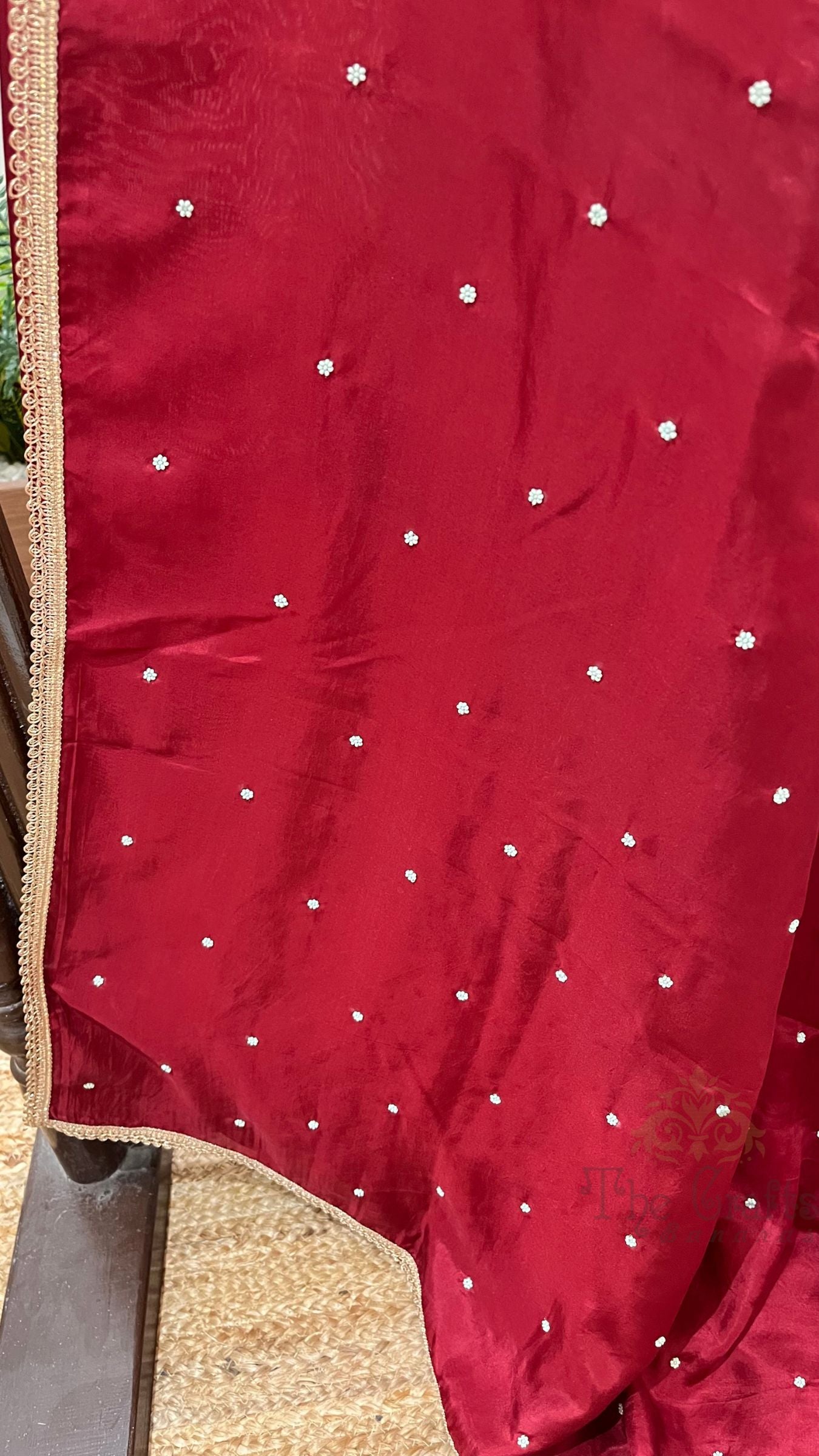 Pure Crepe Silk Handloom Banarasi Saree - handwork motifs
