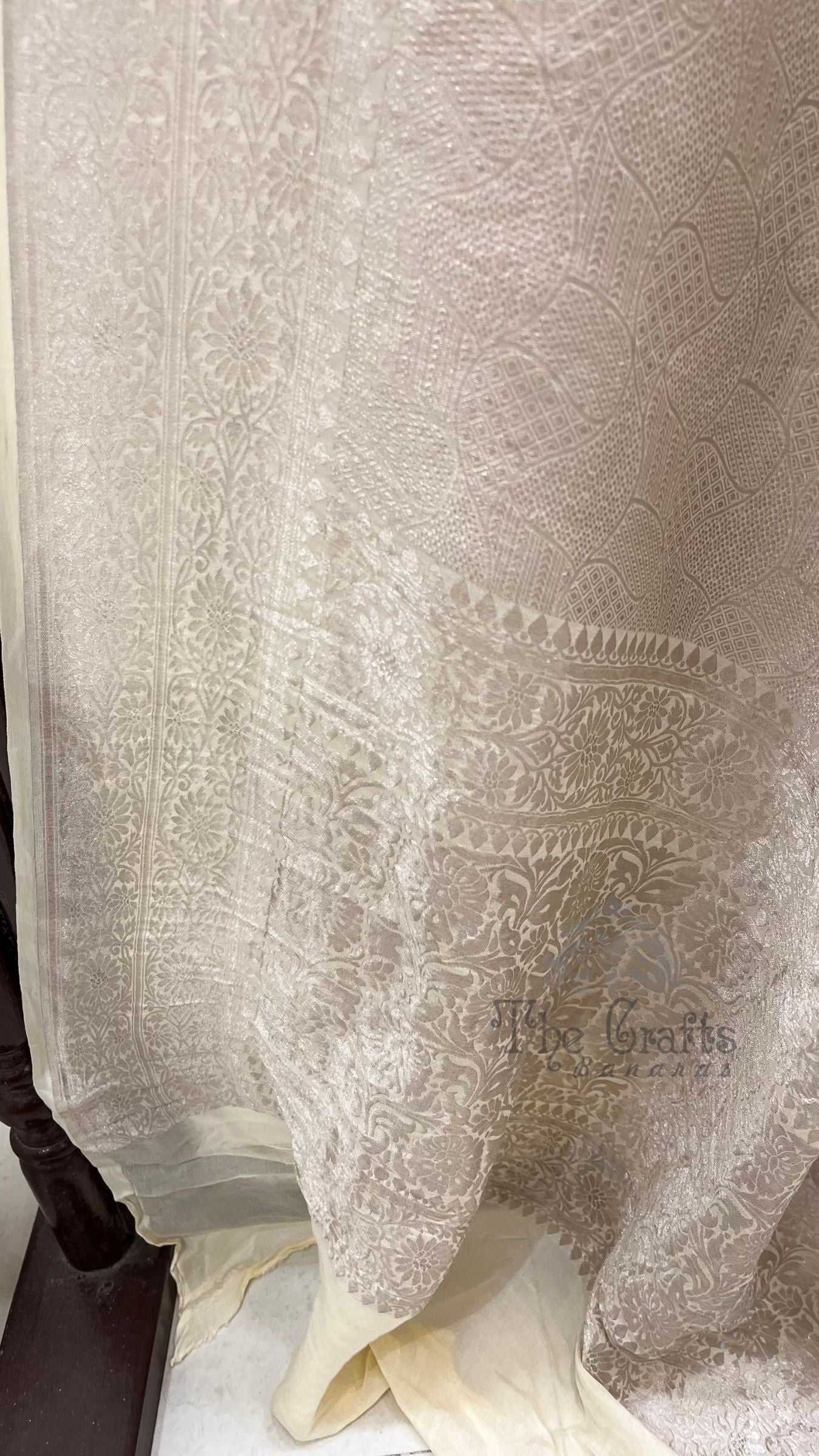 Khaddi Georgette Handloom Banarasi Saree - Tanchui Brocade