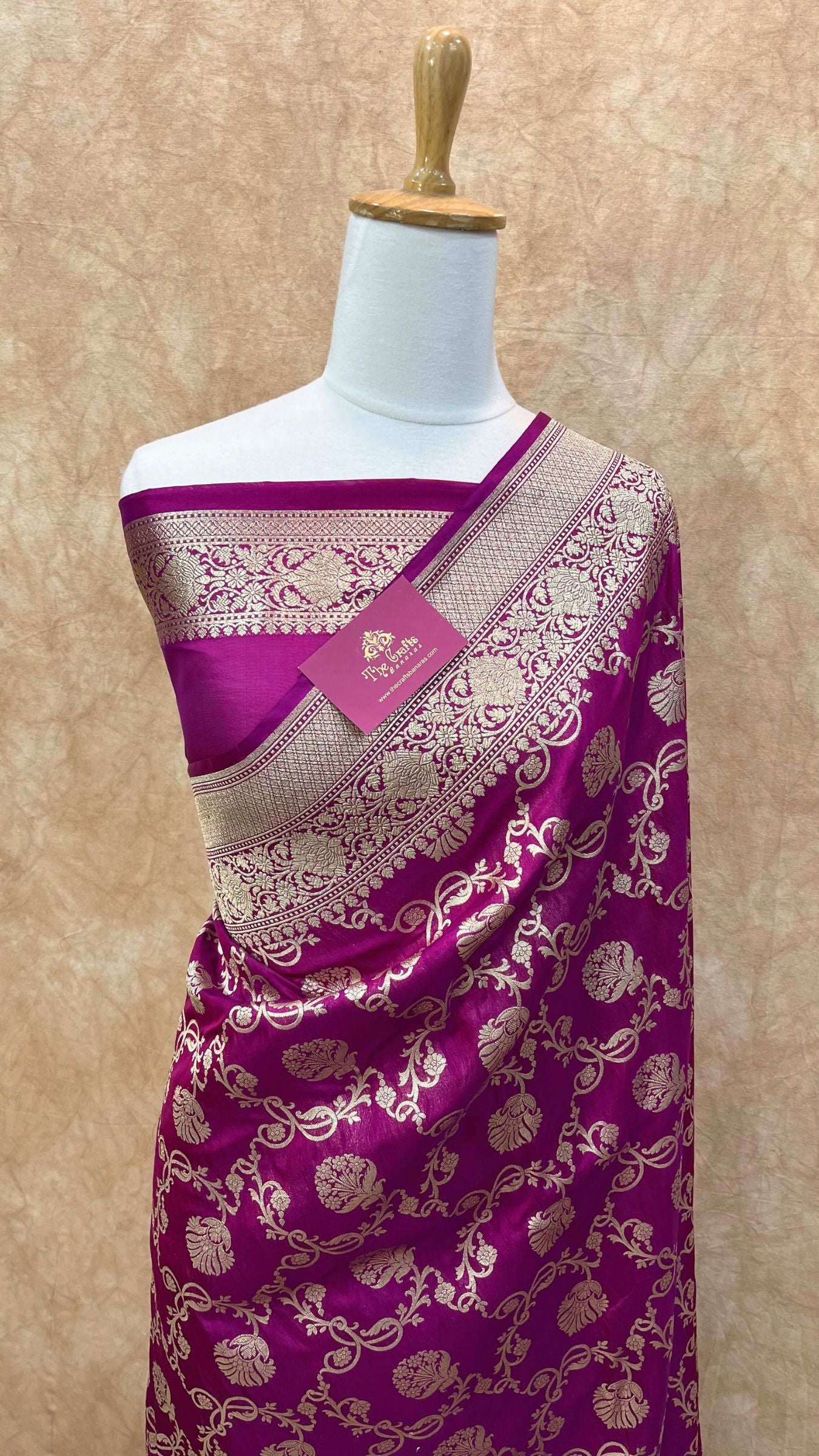 Pure Katan Silk Handloom Banarasi Saree - Jaal work