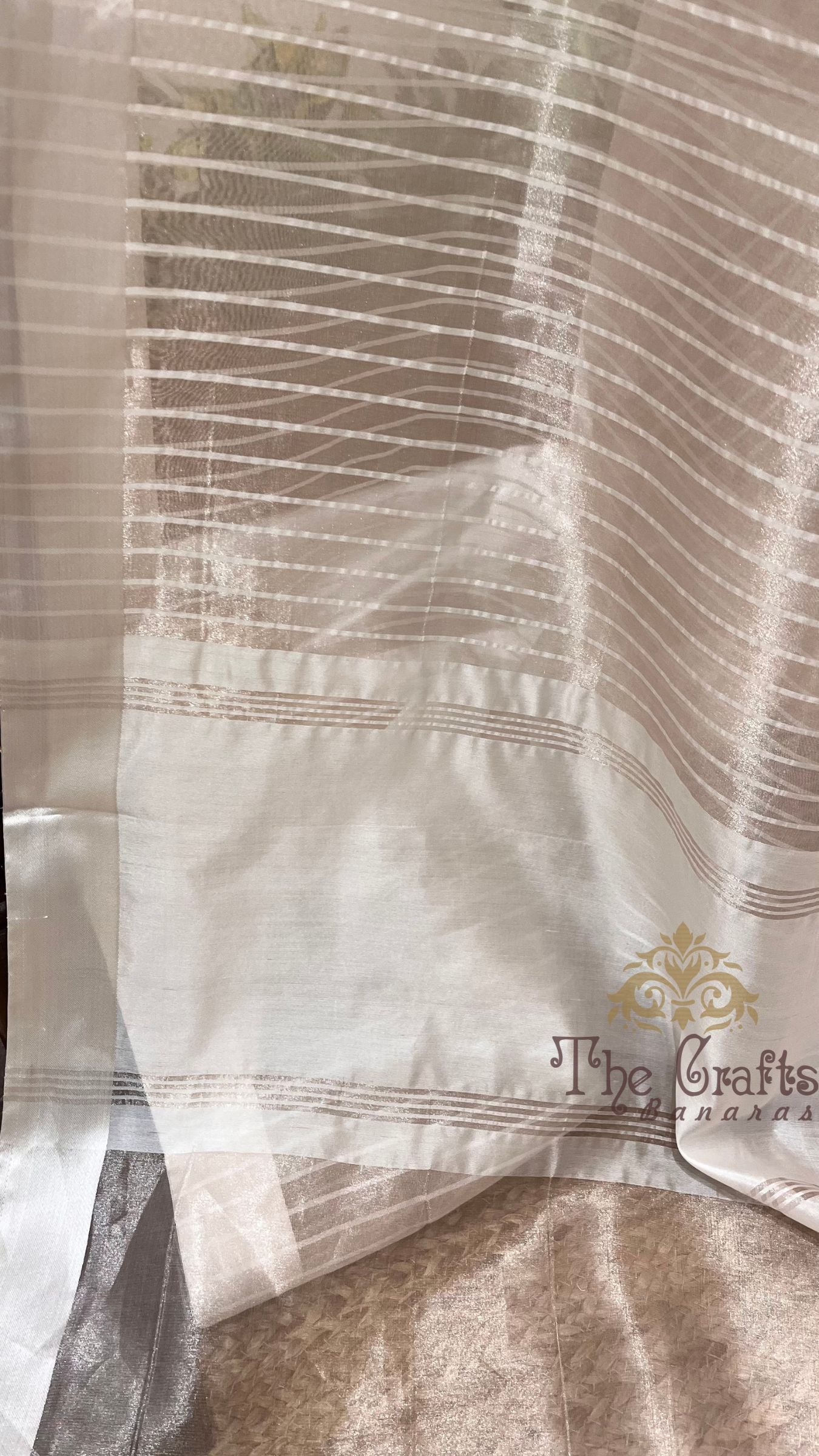 Pure Tissue Silk Handloom Banarasi Saree - with Satin Border