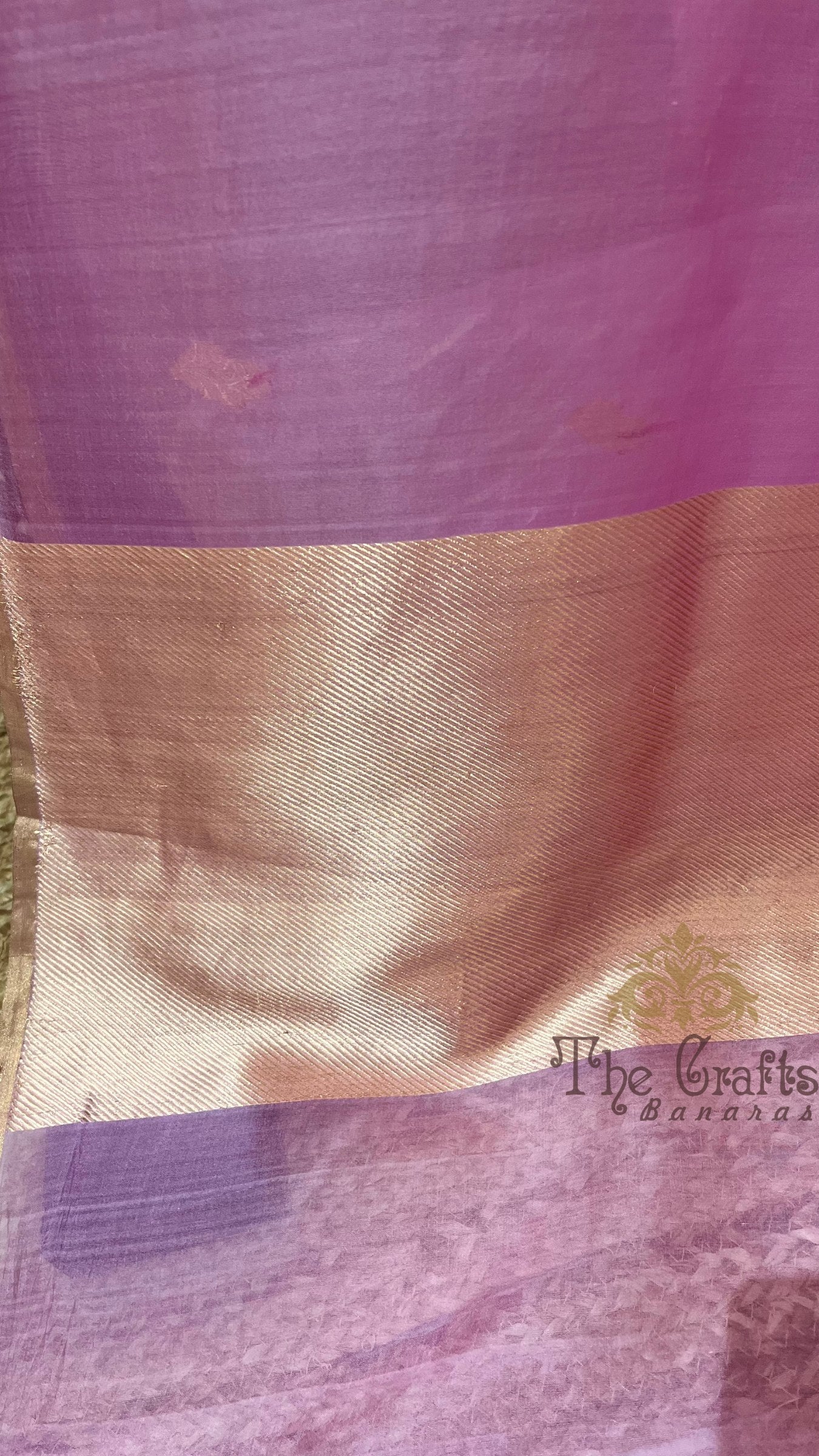 Pure Kora Silk Handloom Banarasi Saree - with kadhua motifs