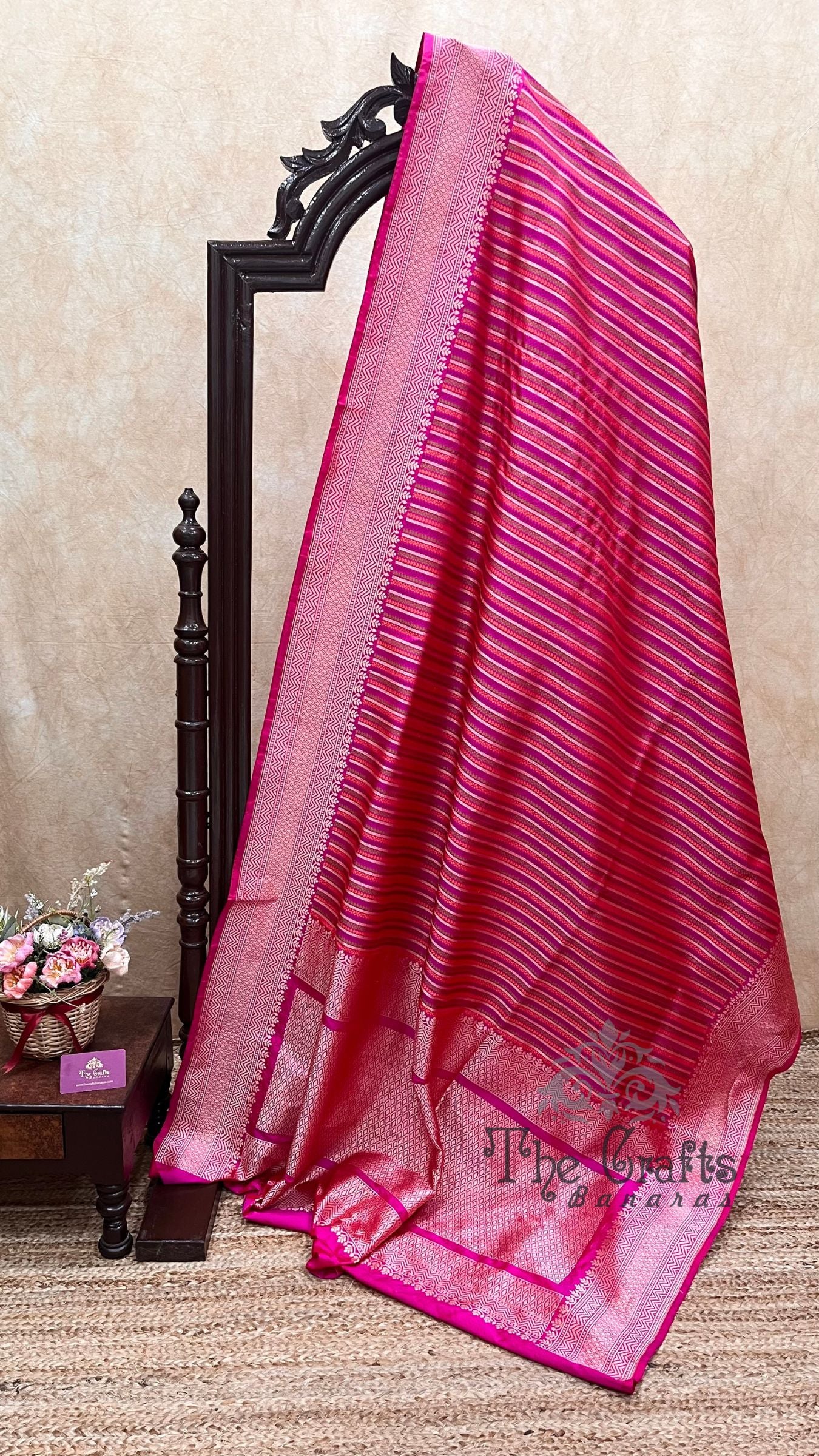 Pure Katan Silk Handloom Banarasi Saree - with kadhua work