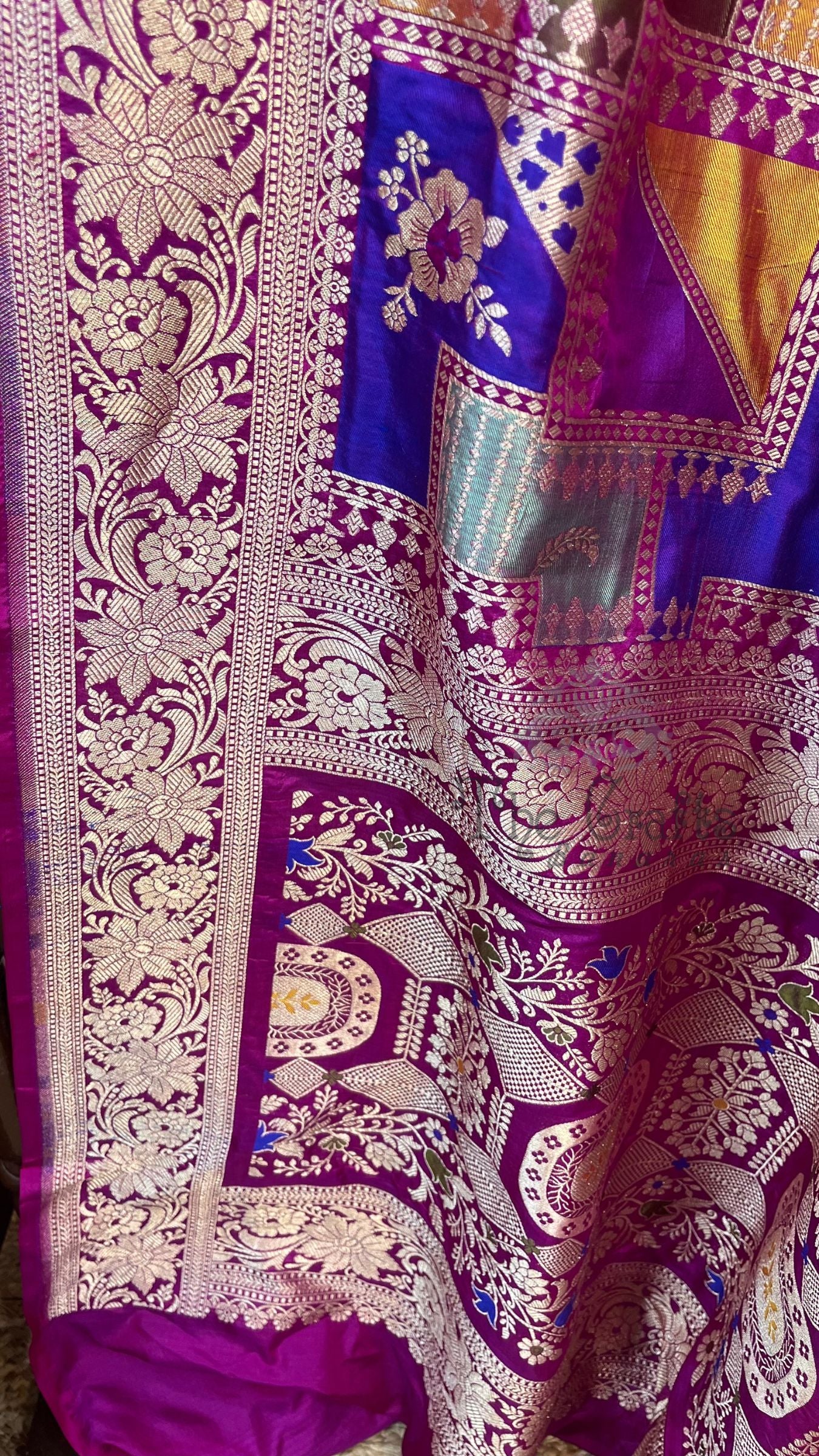 Rangkat Pure Katan Silk Handloom Banarasi Saree - with Jaal Work with meenakari