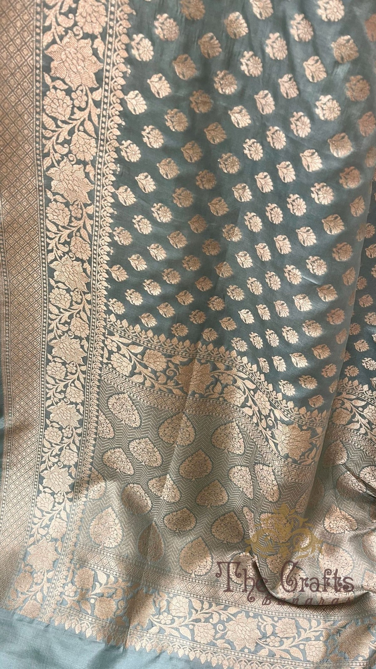 Pure Katan Silk Handloom Banarasi Saree - Jaal work