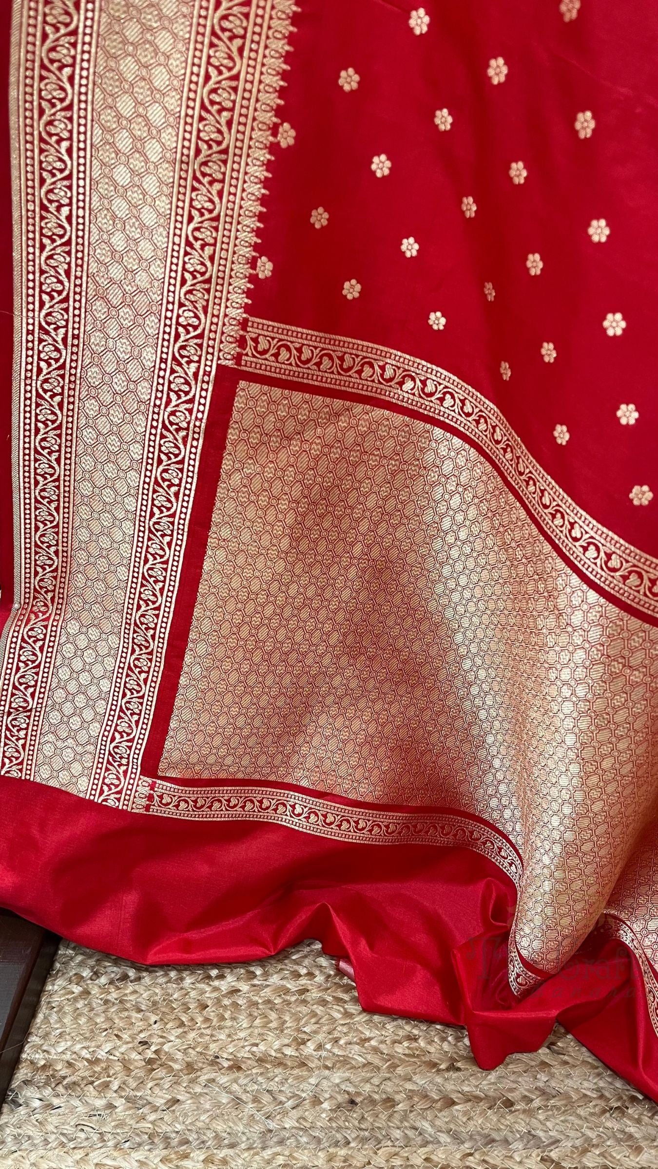 Pure Katan Silk Handloom Banarasi Saree - Chunri Buti