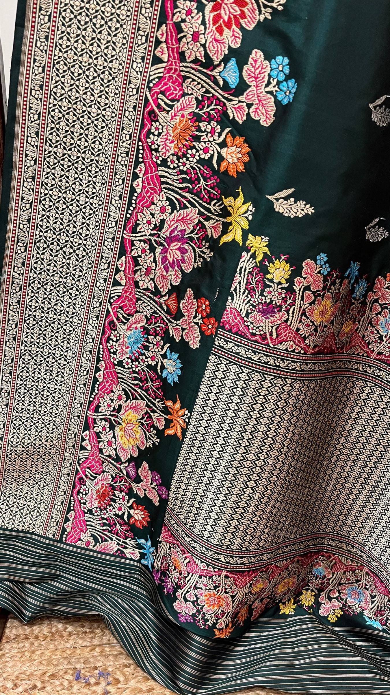 Pure Katan Silk Handloom Banarasi Saree - with kadhua meenakari motifs
