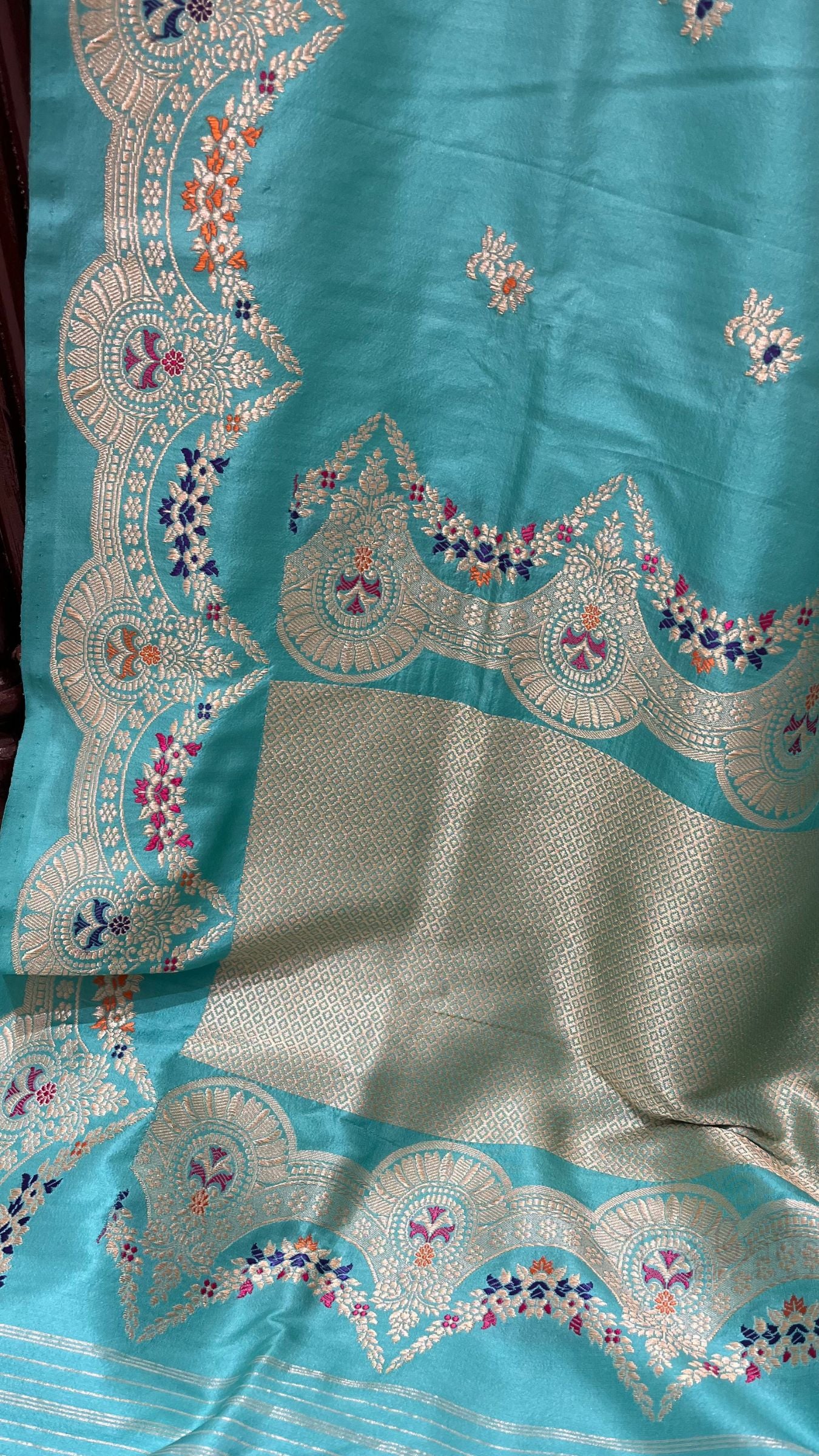 Pure Katan Silk Handloom Banarasi Saree - with Kadhua Meenakari Motifs