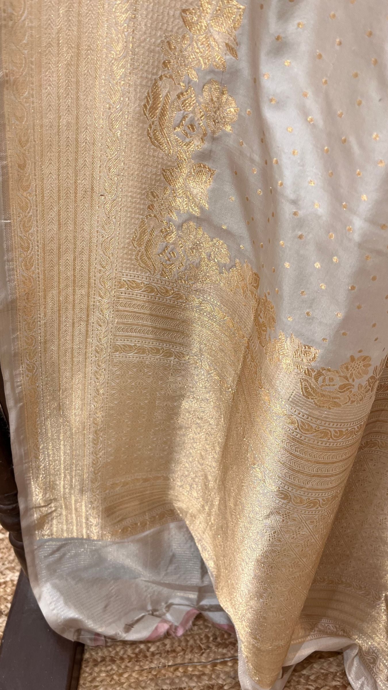 Pure Katan Silk Handloom Banarasi Saree - Chunri Buti