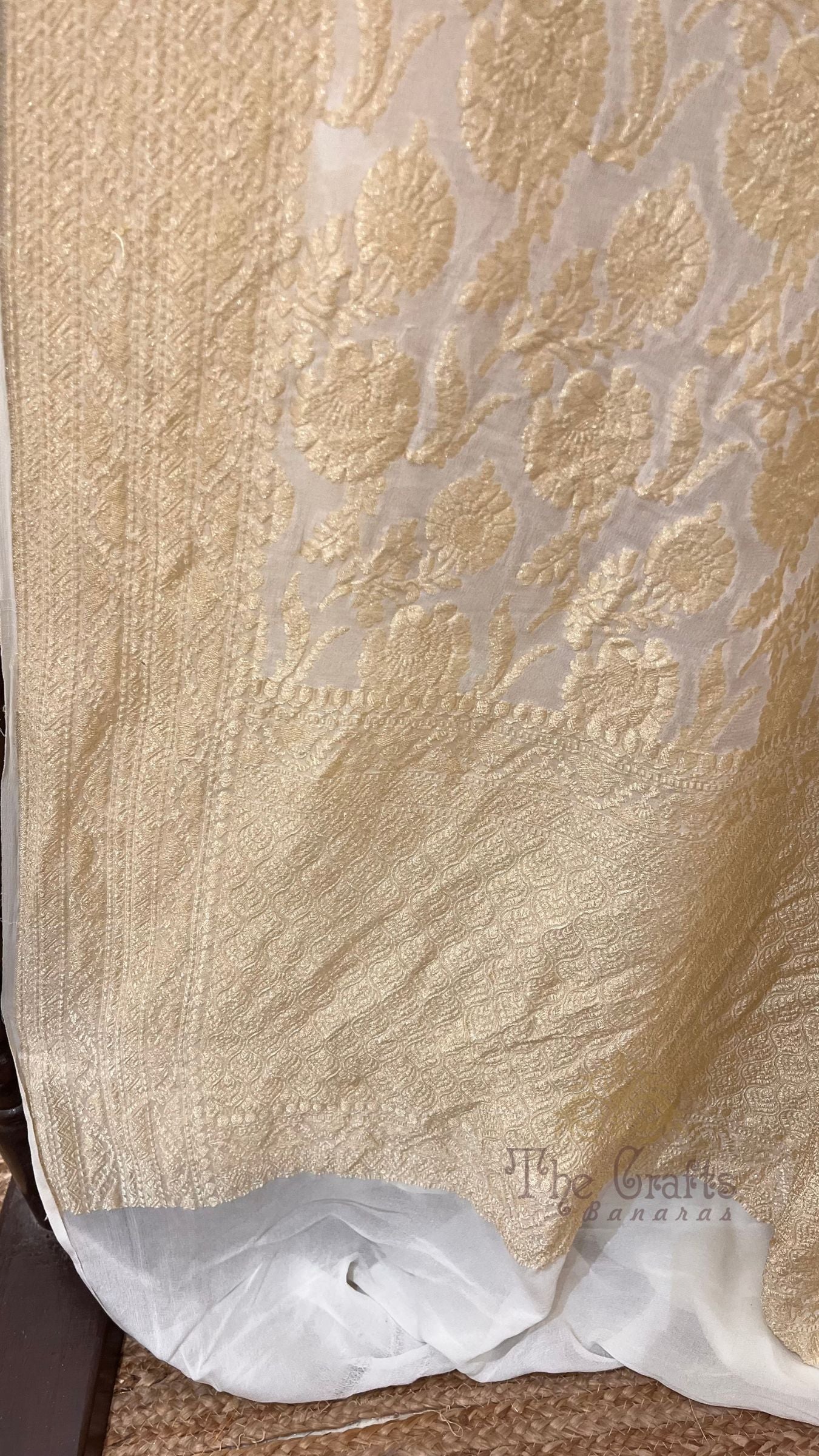 Khaddi Georgette Handloom Banarasi Saree