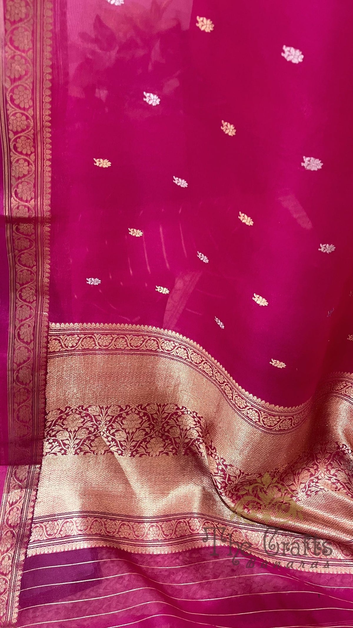 Pure Kora Silk Handloom Banarasi Saree - with kadhua motifs