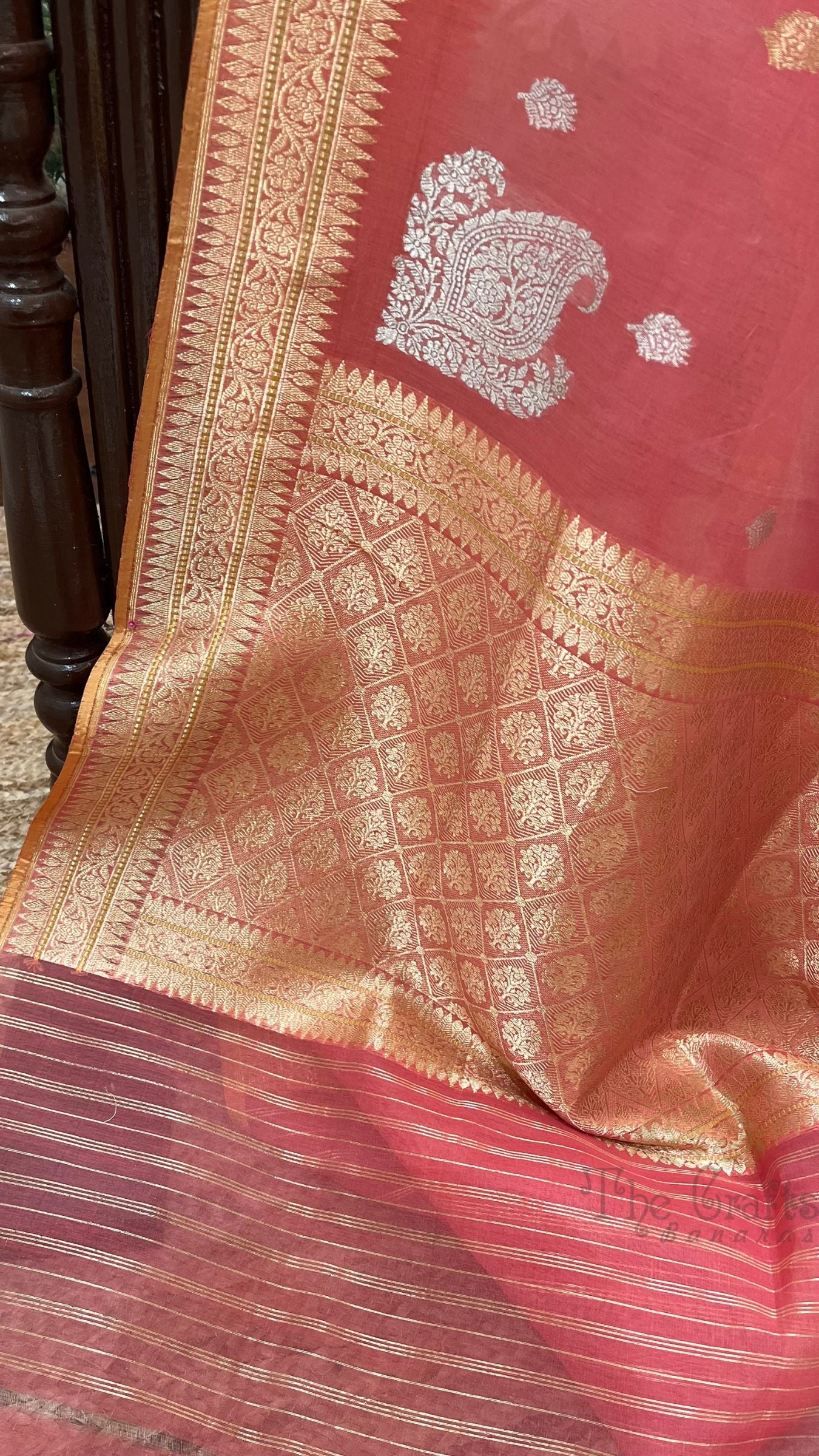 Pure Cotton Silk Handloom Banarasi Saree - with kadhua motifs