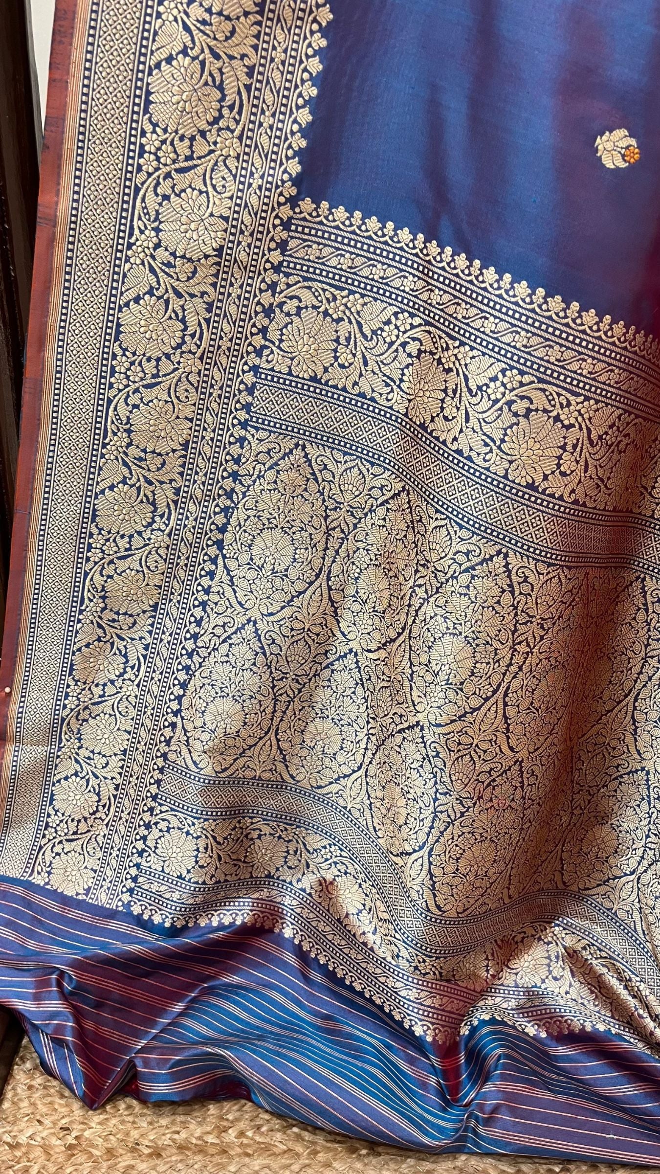 Pure Katan Silk Handloom Banarasi Saree - with kadhua meenakari motifs