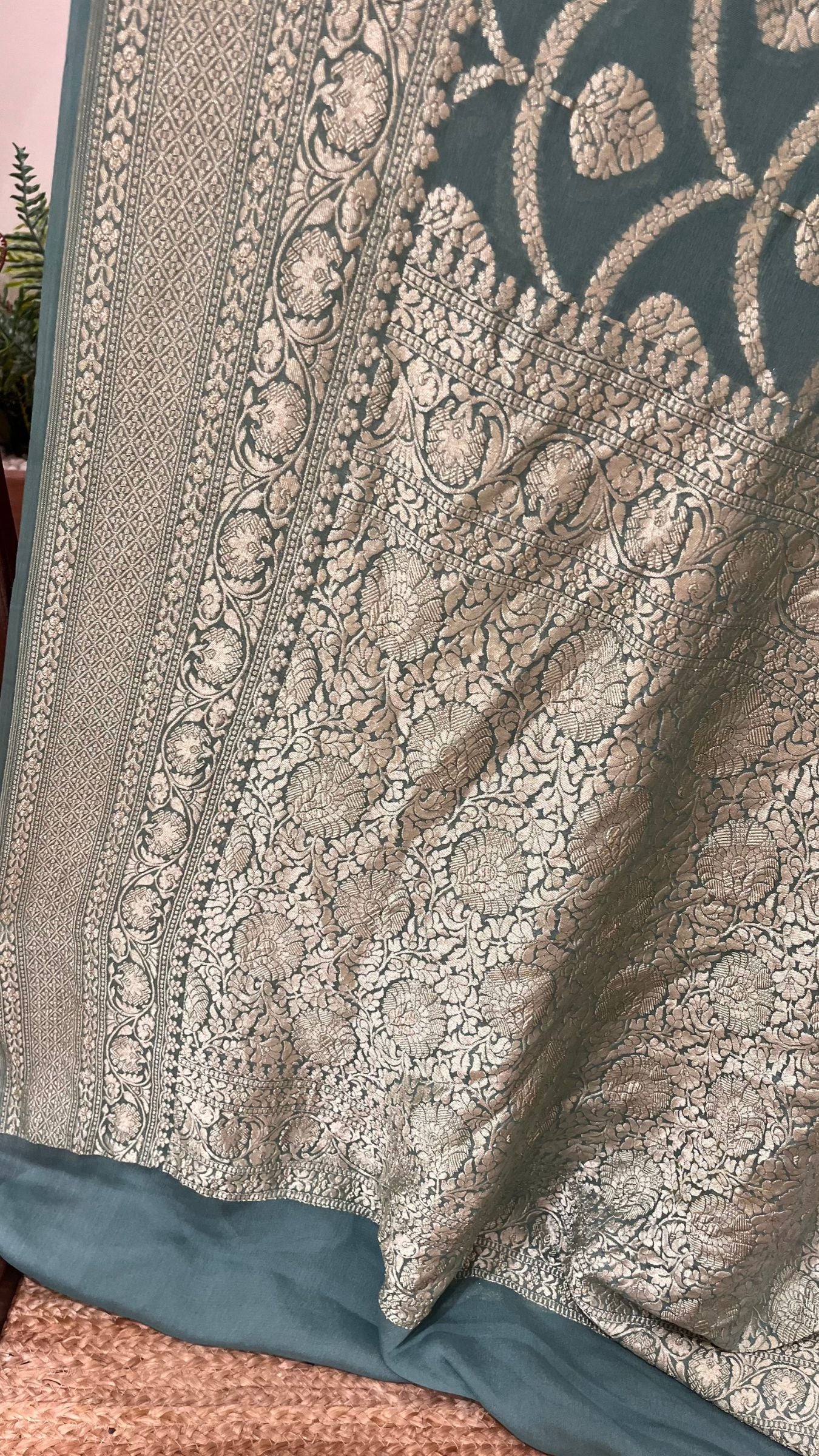 Khaddi Georgette Handloom Banarasi Saree - Water Zari