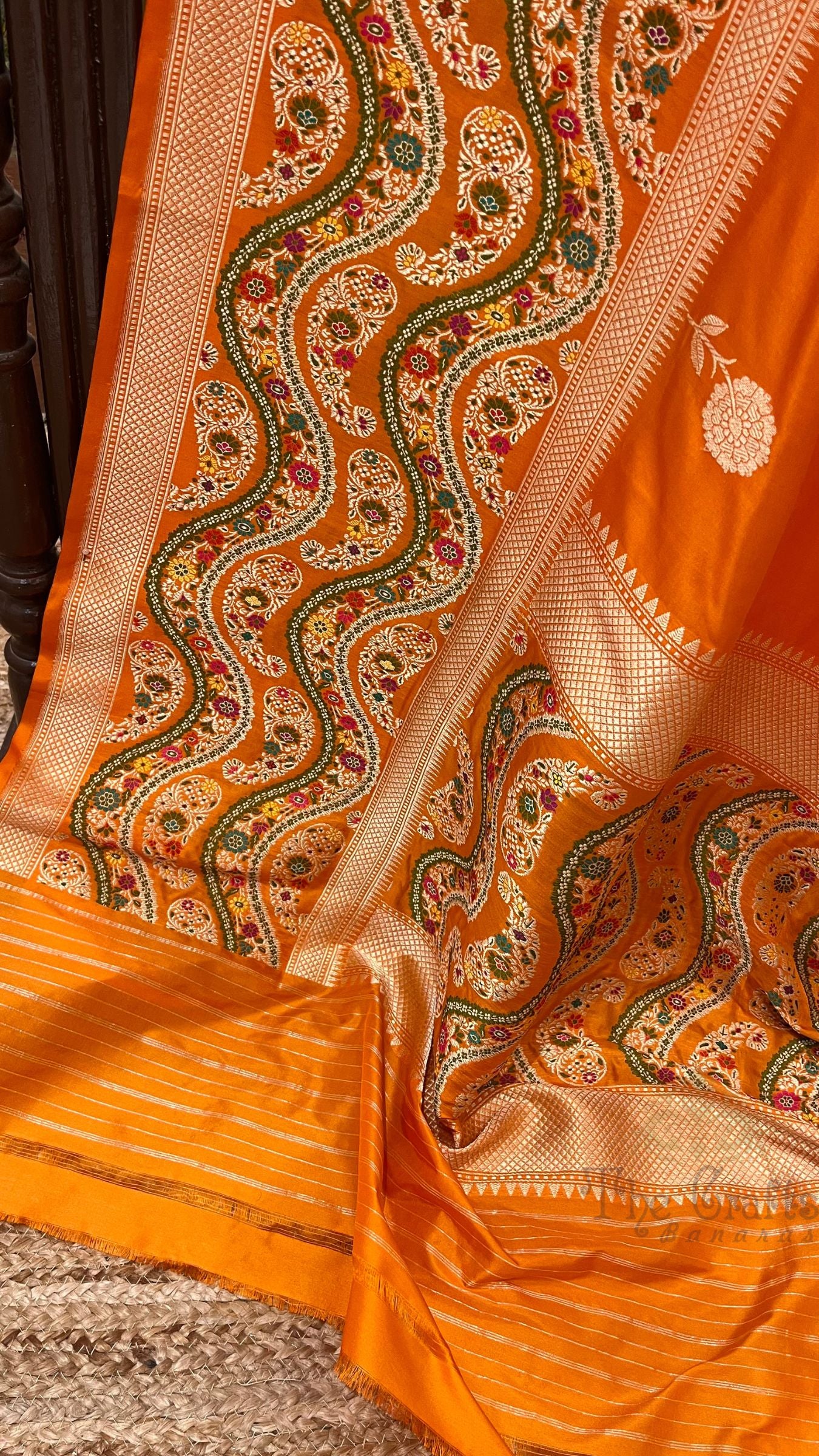 Pure Katan Silk Handloom Banarasi Saree - with Kadhua Meenakari Work