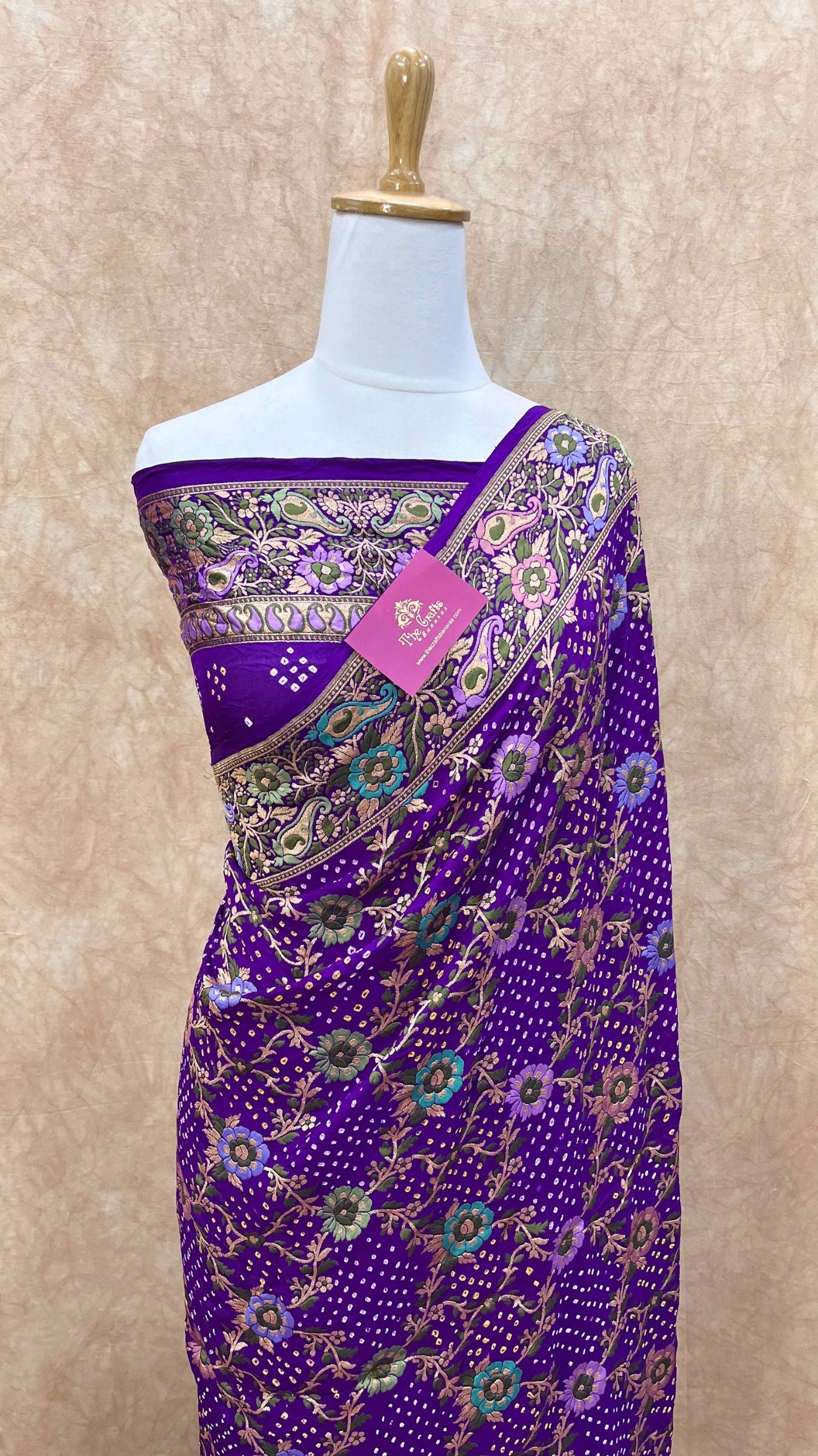 Pure Georgette Banarasi Handloom Bandhej Saree-With Meenakari Work