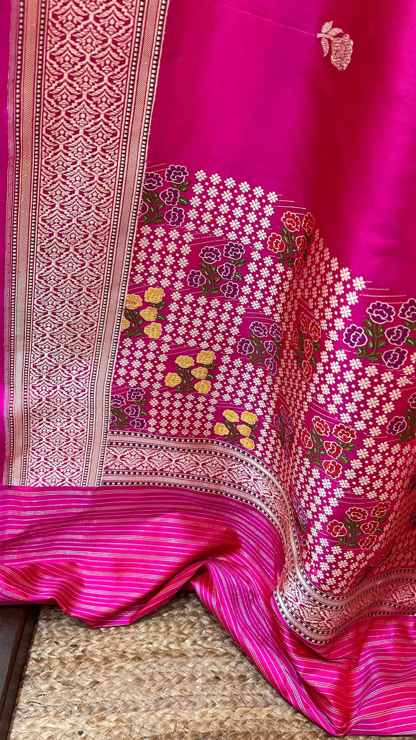 Pure Katan Silk Handloom Banarasi Saree - with Kadhua Meenakari Work