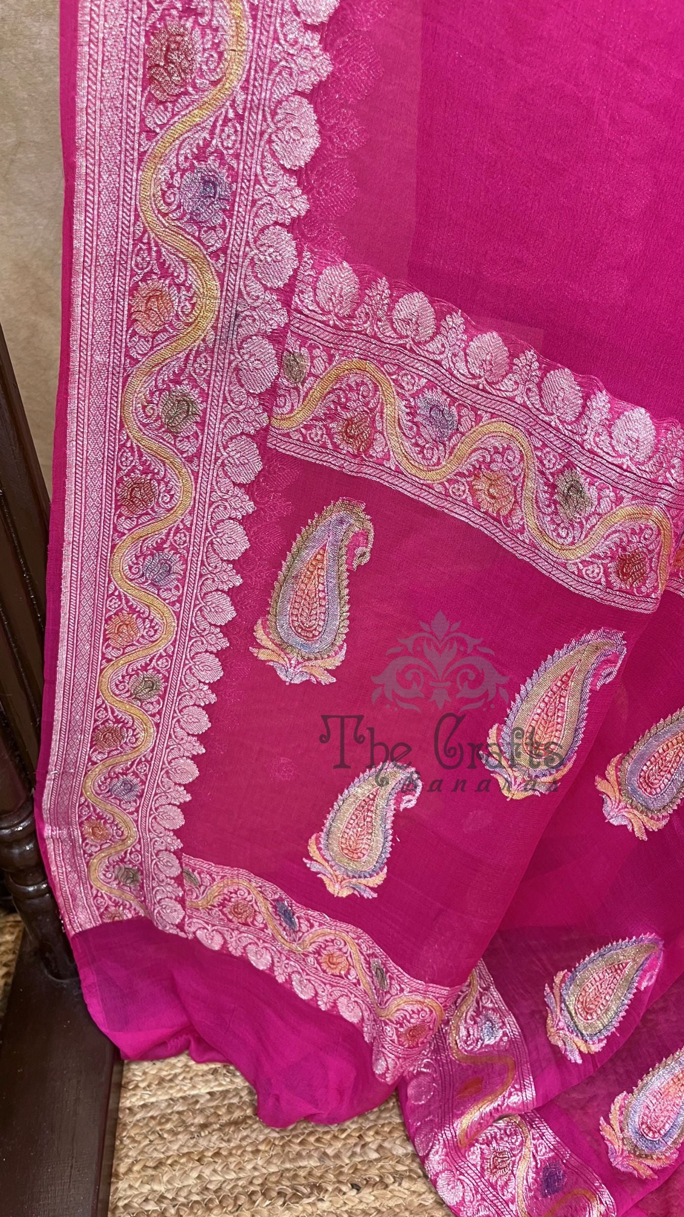 Pure Georgette Handloom Banarasi Saree - Silver Zari