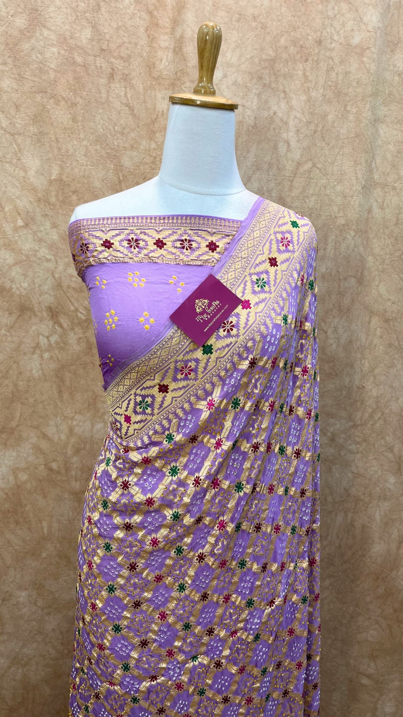 Pure Georgette Banarasi Handloom Bandhej Saree-With Meenakari Work