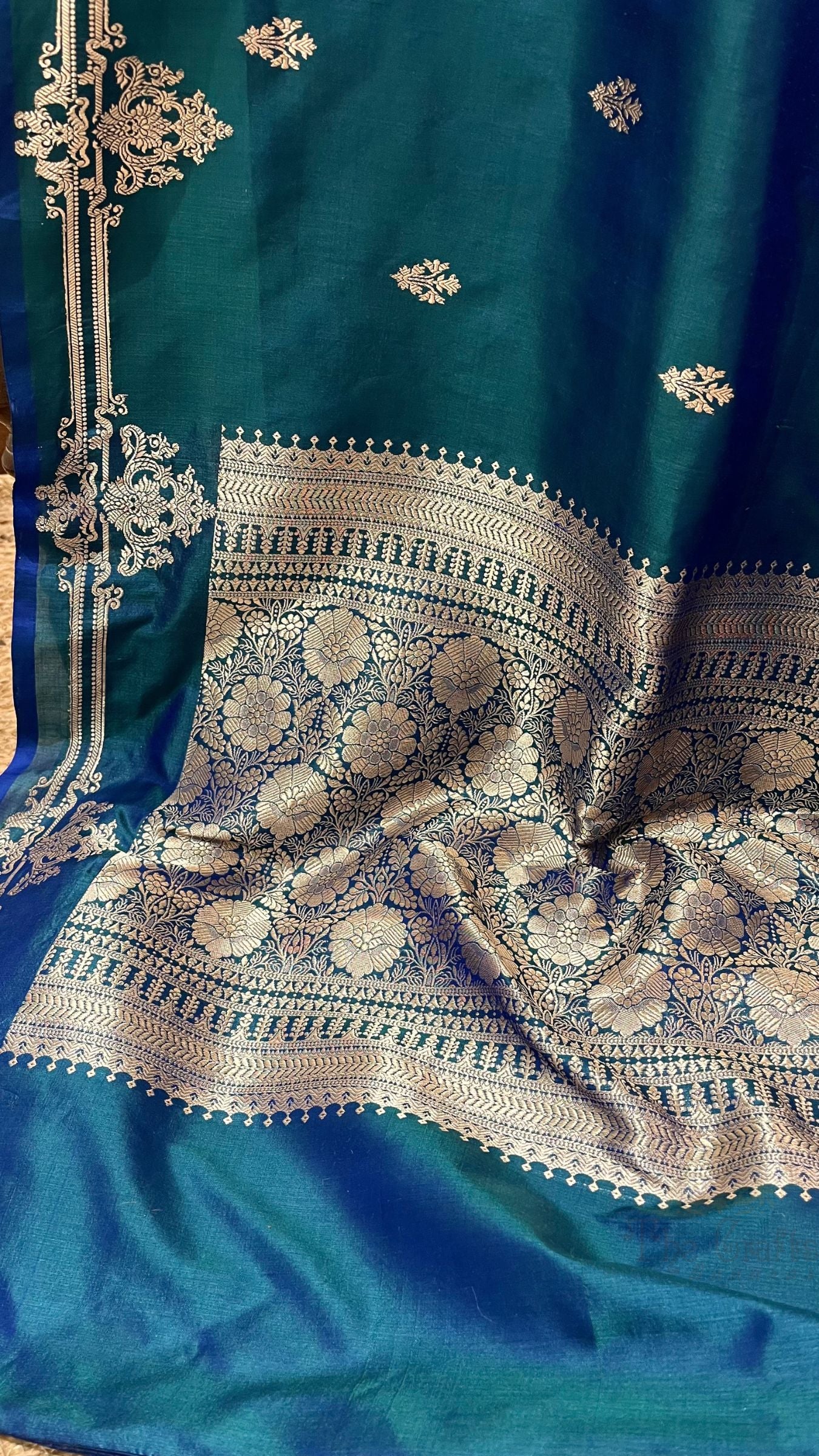Pure Katan Silk Handloom Banarasi Saree - with kadhua motifs