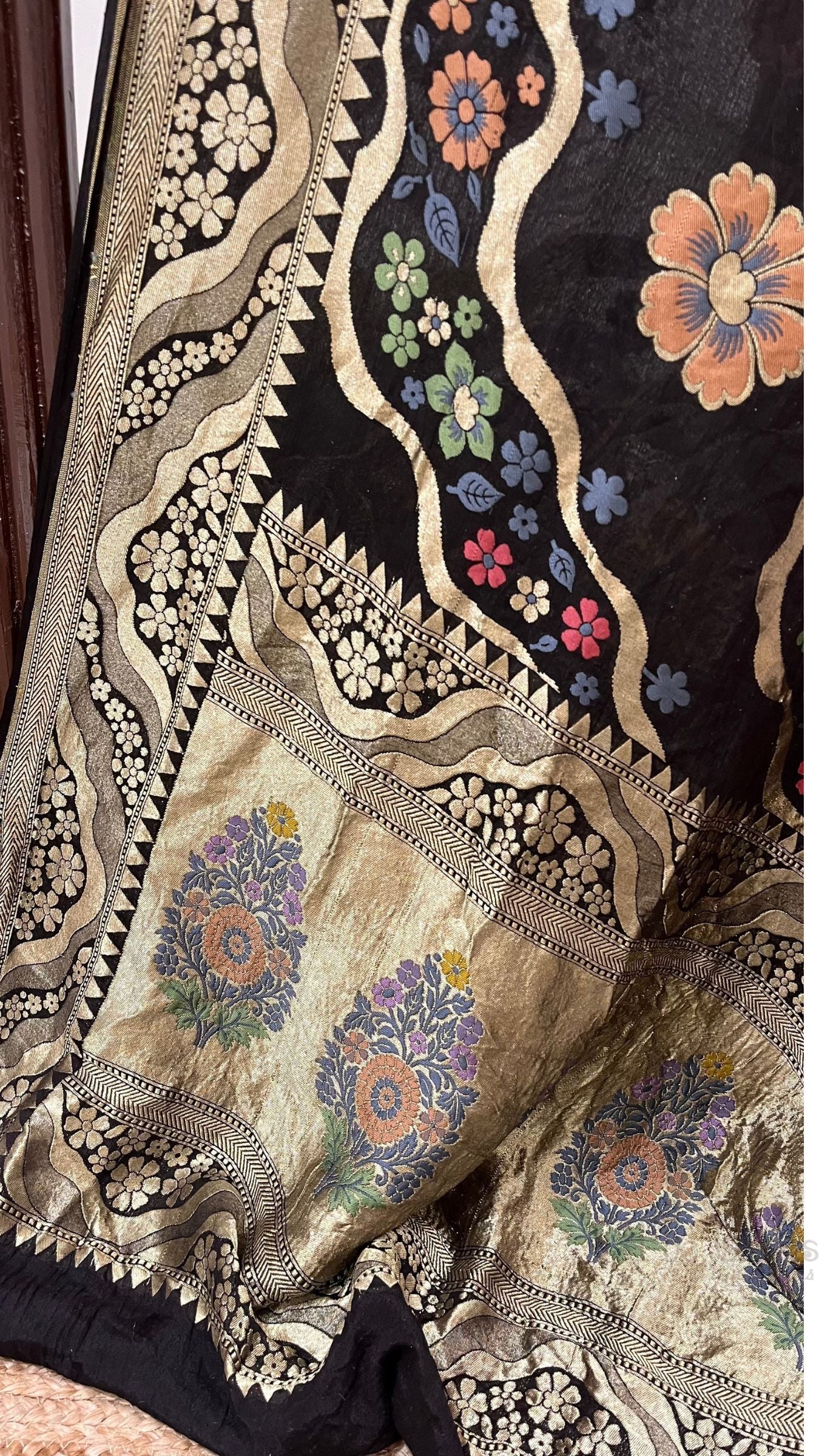 Tussar Georgette Handloom Banarasi Saree - Meenakari