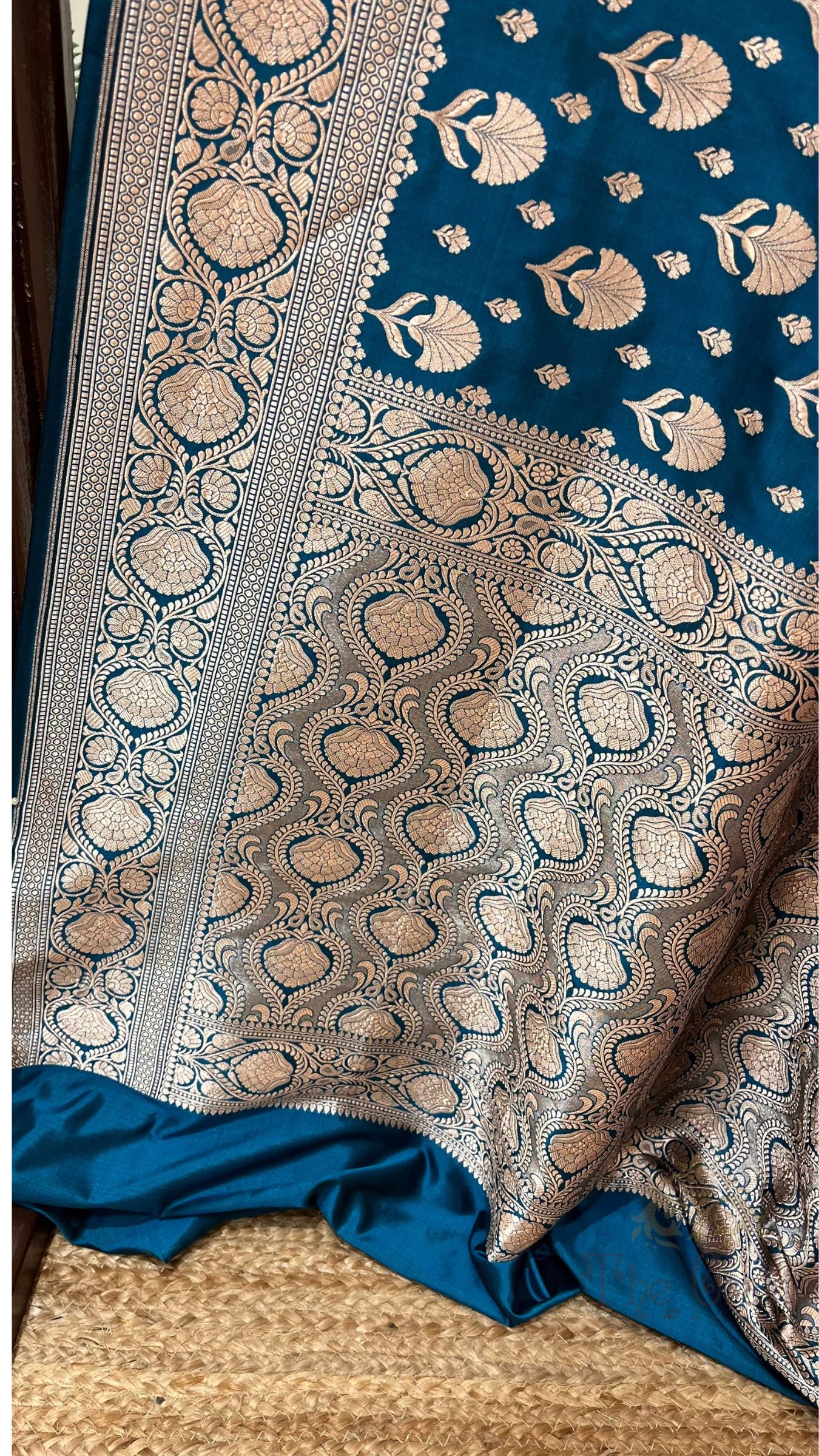 Pure Katan Silk Handloom Banarasi Saree - Jaal work