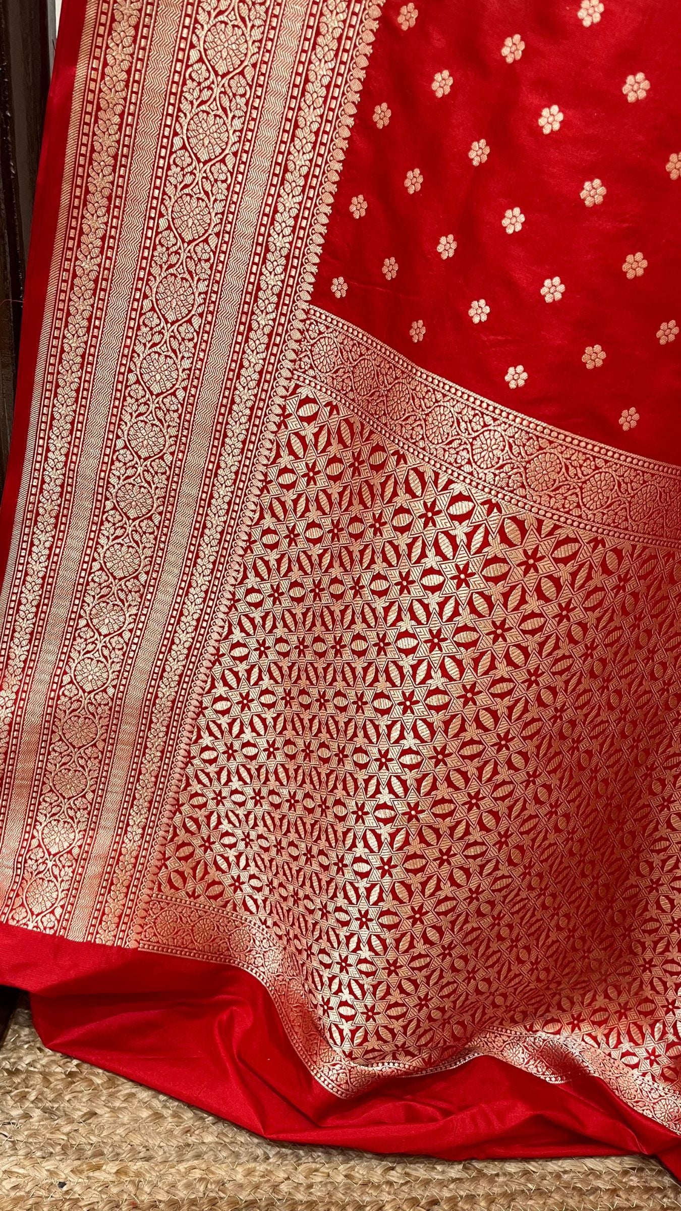 Pure Katan Silk Handloom Banarasi Saree - Chunri Buti