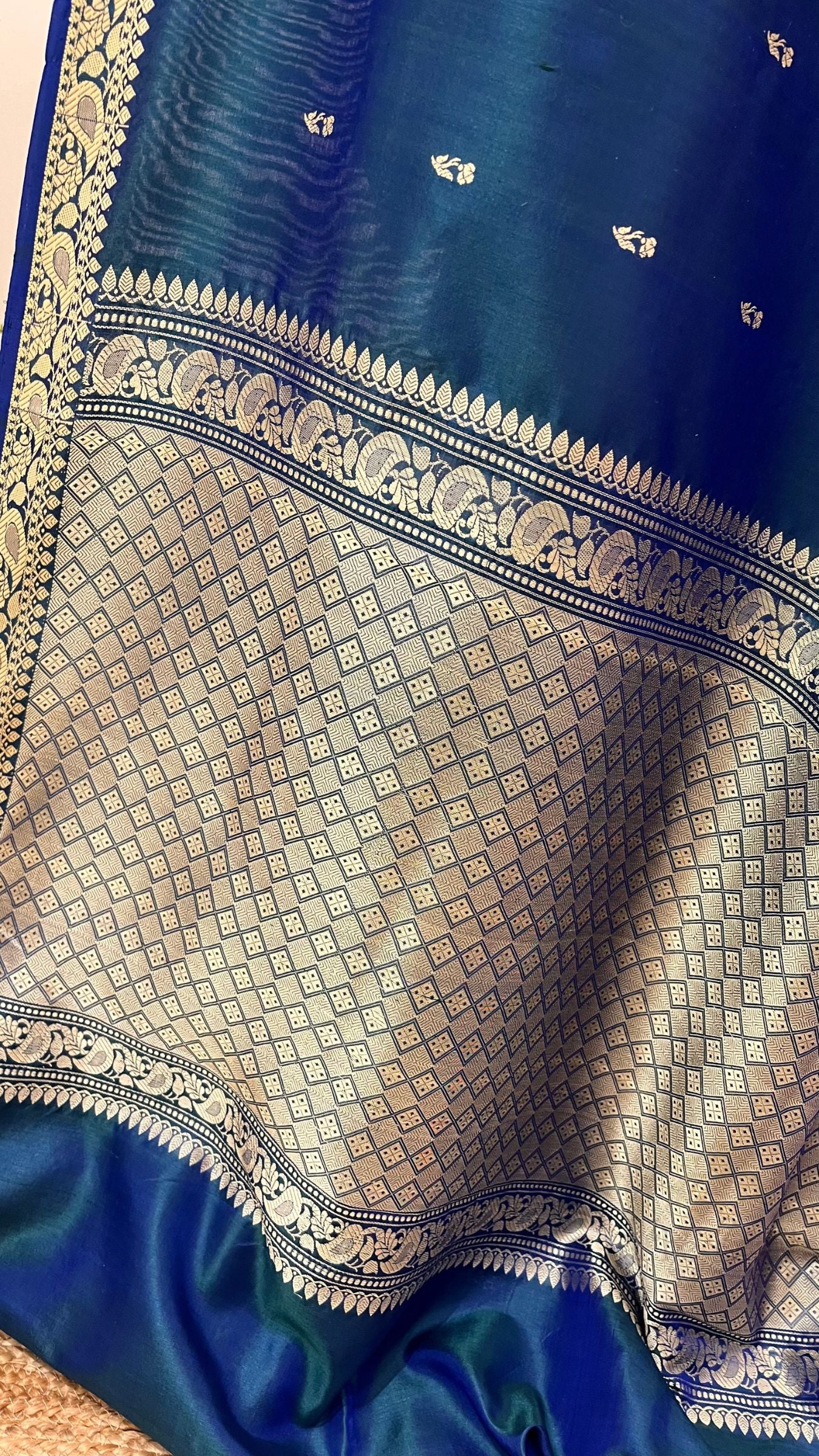 Pure Katan Silk Handloom Banarasi Saree - Resham Chunri Buti