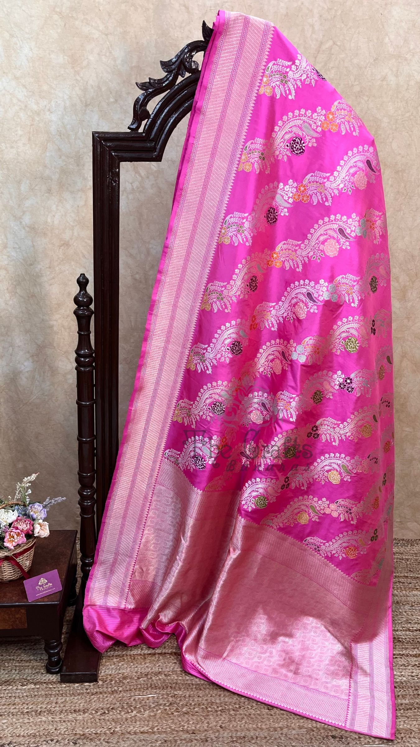 Pure Katan Silk Handloom Banarasi Saree - All Over Kadiyal Jaal Work