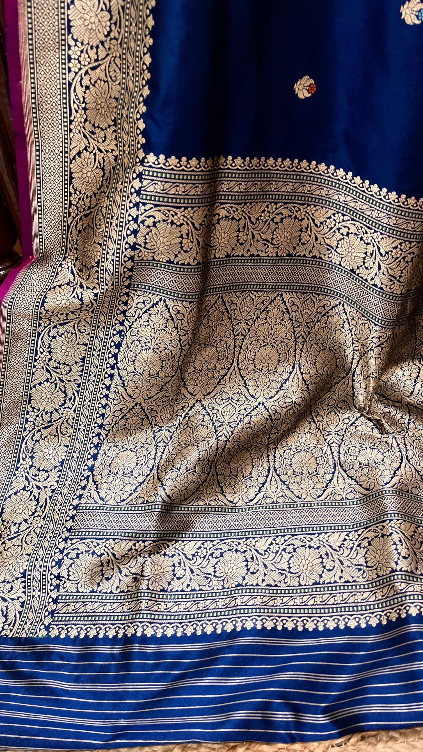 Pure Katan Silk Handloom Banarasi Saree - with kadhua zari work