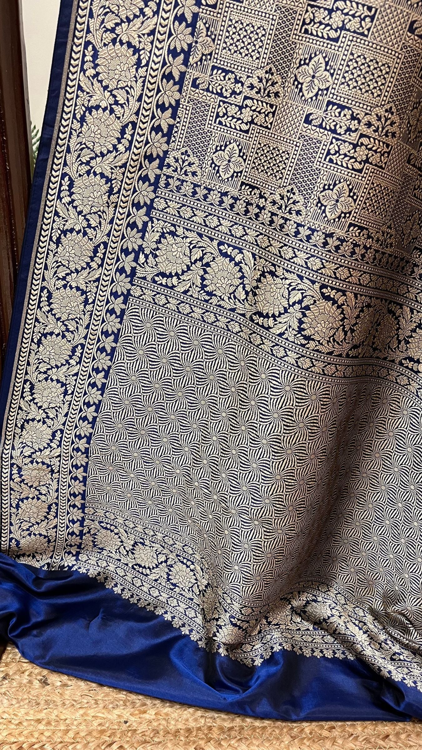 Pure Katan Silk Handloom Banarasi Saree - Tanchui Brocade