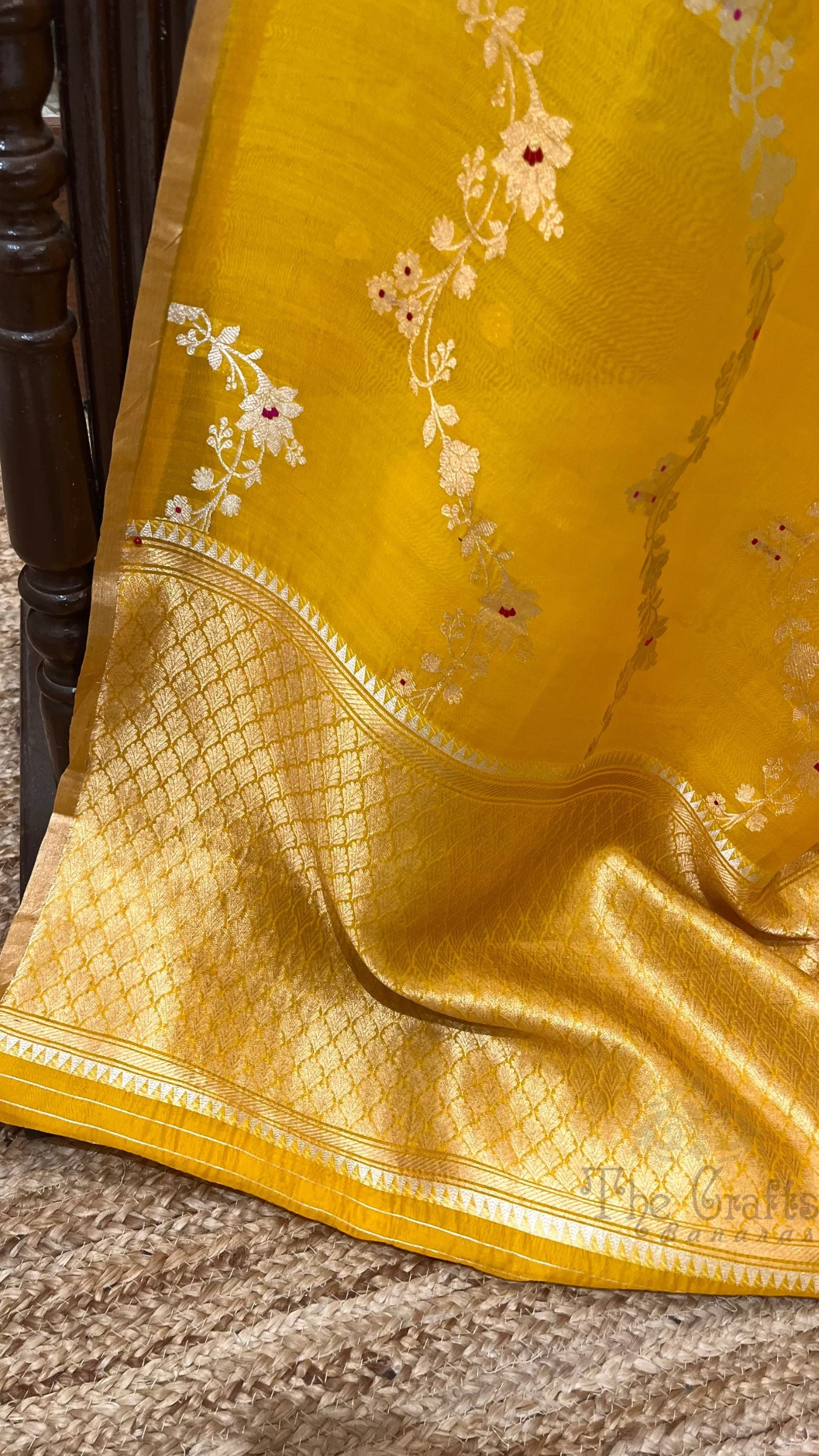 Pure Kora Silk Handloom Banarasi Saree - Kadhua Stripes