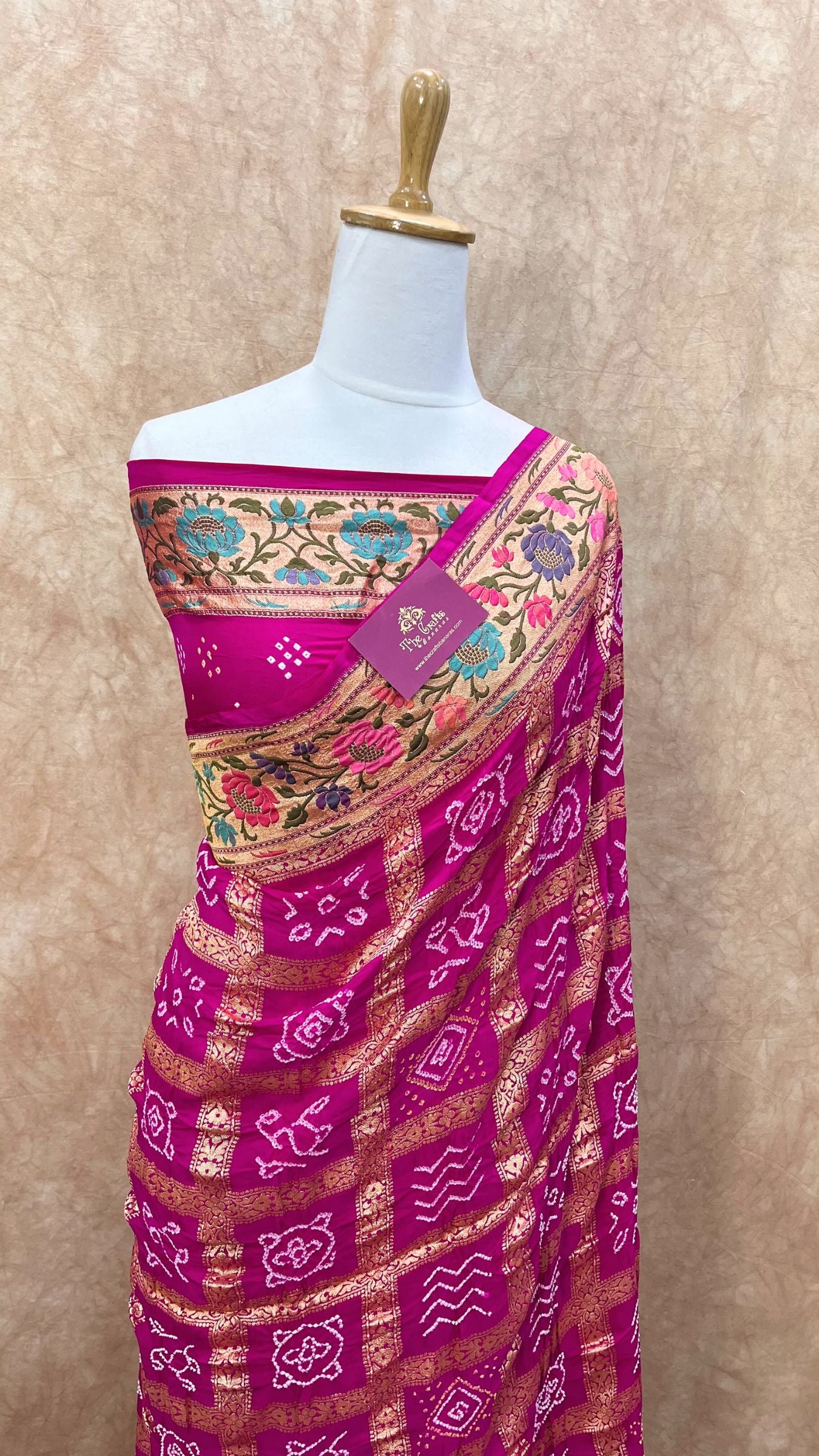 Pure Georgette Banarasi Handloom Bandhej Saree-With Meenakari Work