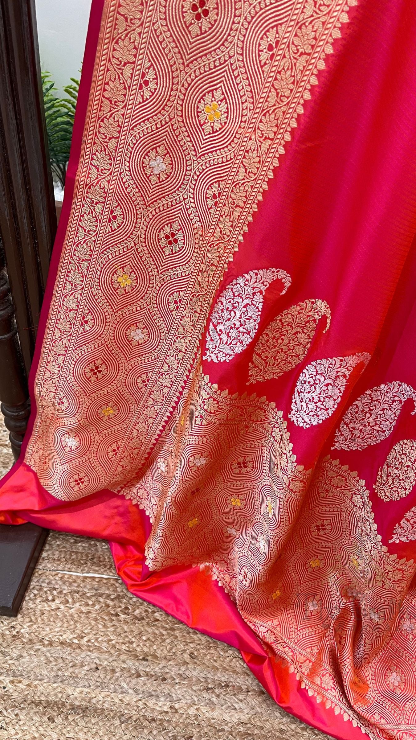 Pure Katan Silk Handloom Banarasi Saree - with kadhua meenakari motifs