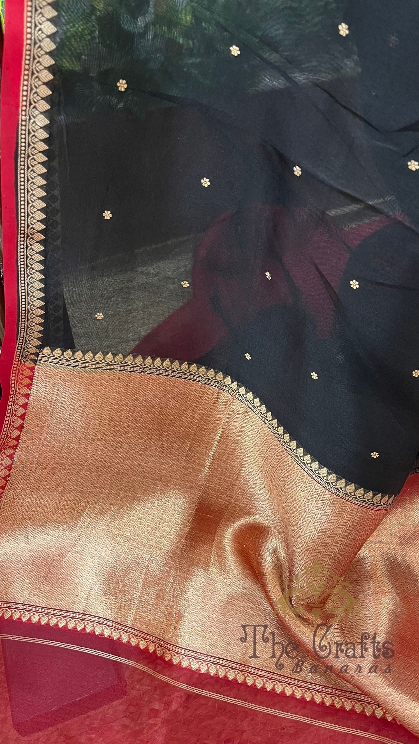 Pure Kora Organza Handloom Banarasi Saree - Sona Zari Daisy Bootis