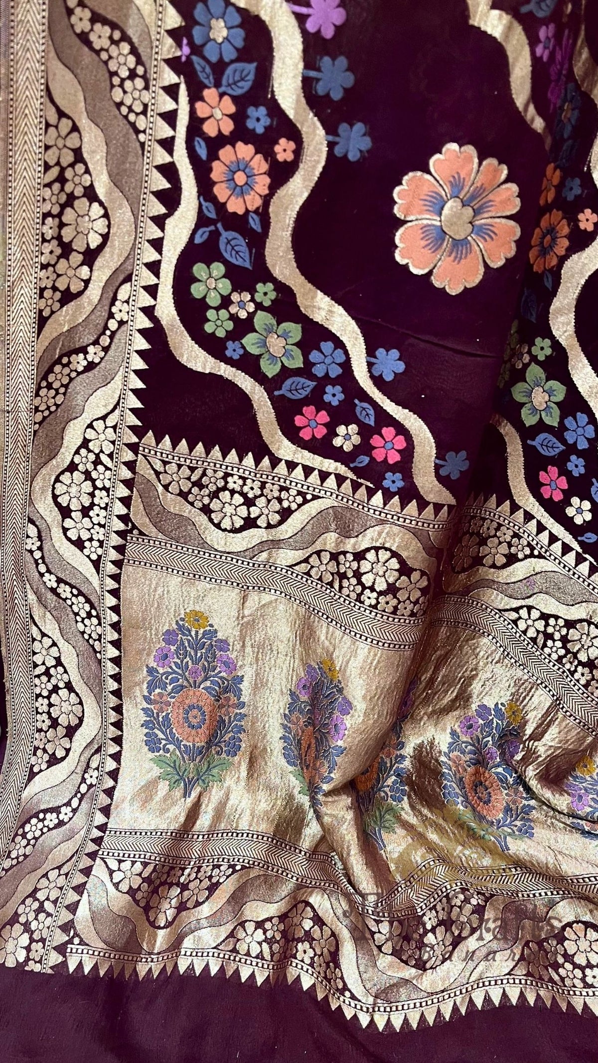 Khaddi Georgette Handloom Banarasi Saree - Jaal with Meenakari