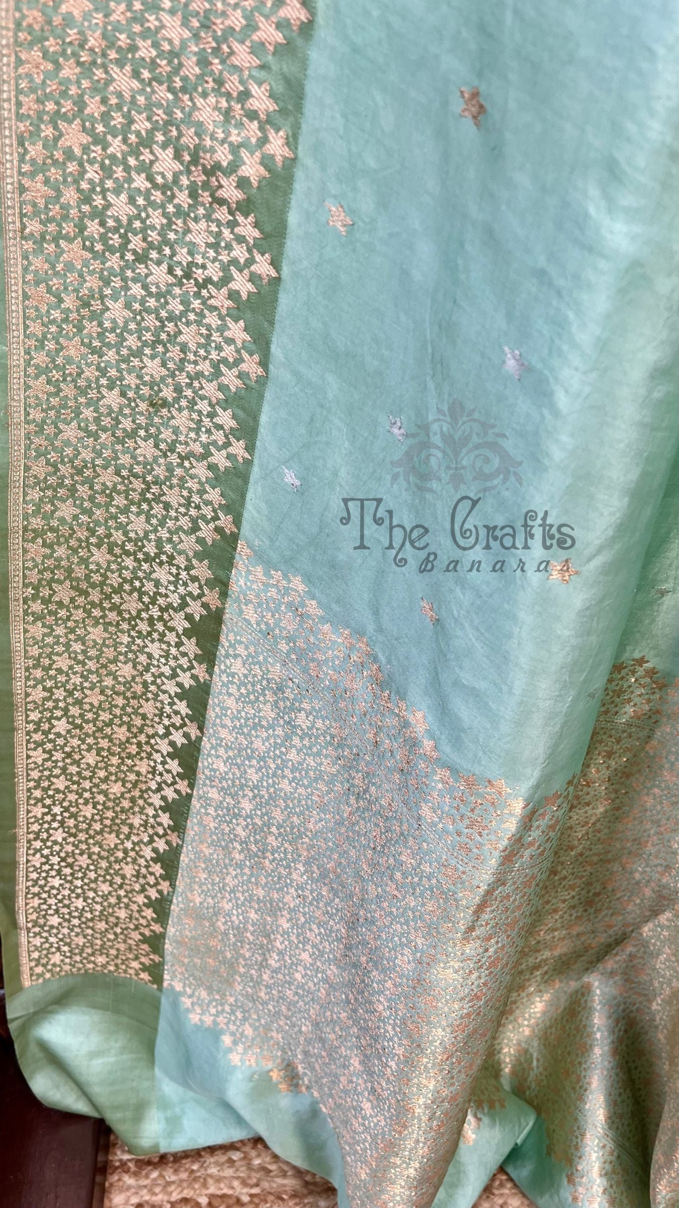 Pure Mango Silk Handloom Banarasi Saree - With Sona Roopa Motifs