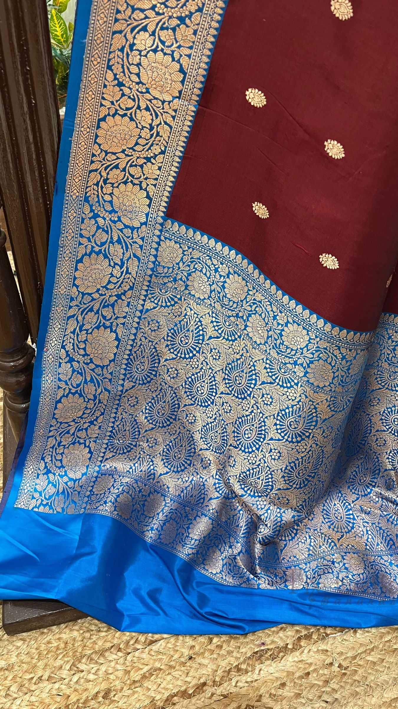 Pure Katan Silk Handloom Banarasi Saree - with kadhua motifs