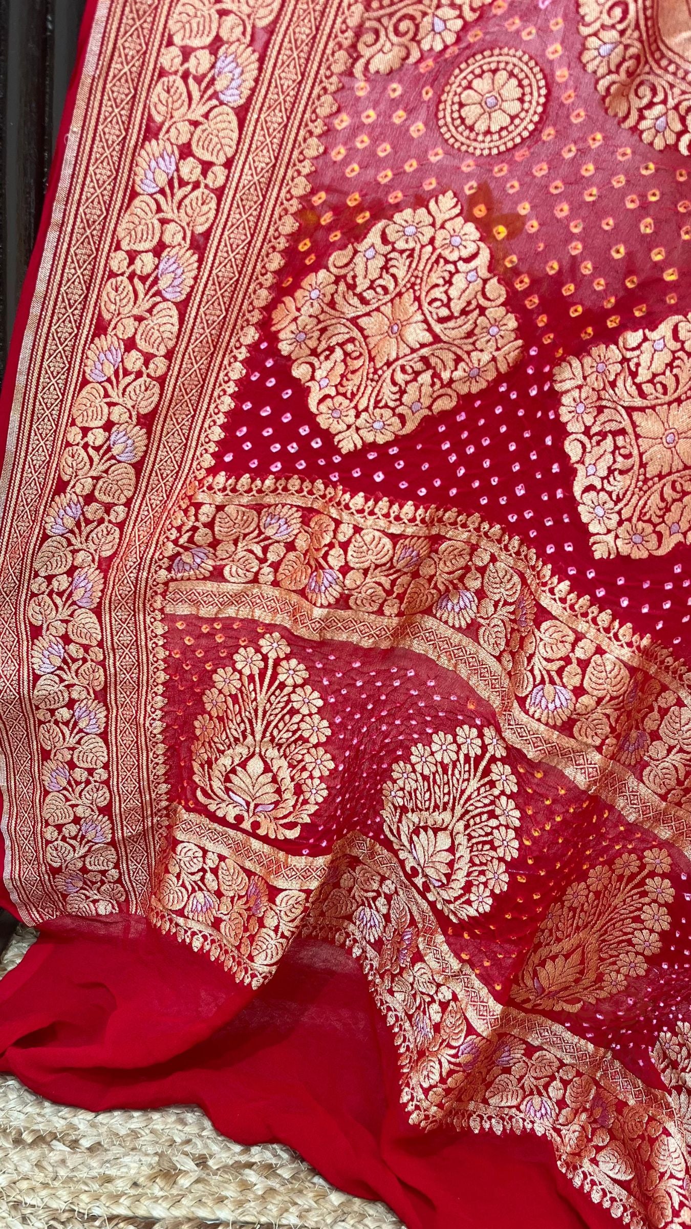 Khaddi Georgette Banarasi Handloom Bandhej Dupatta