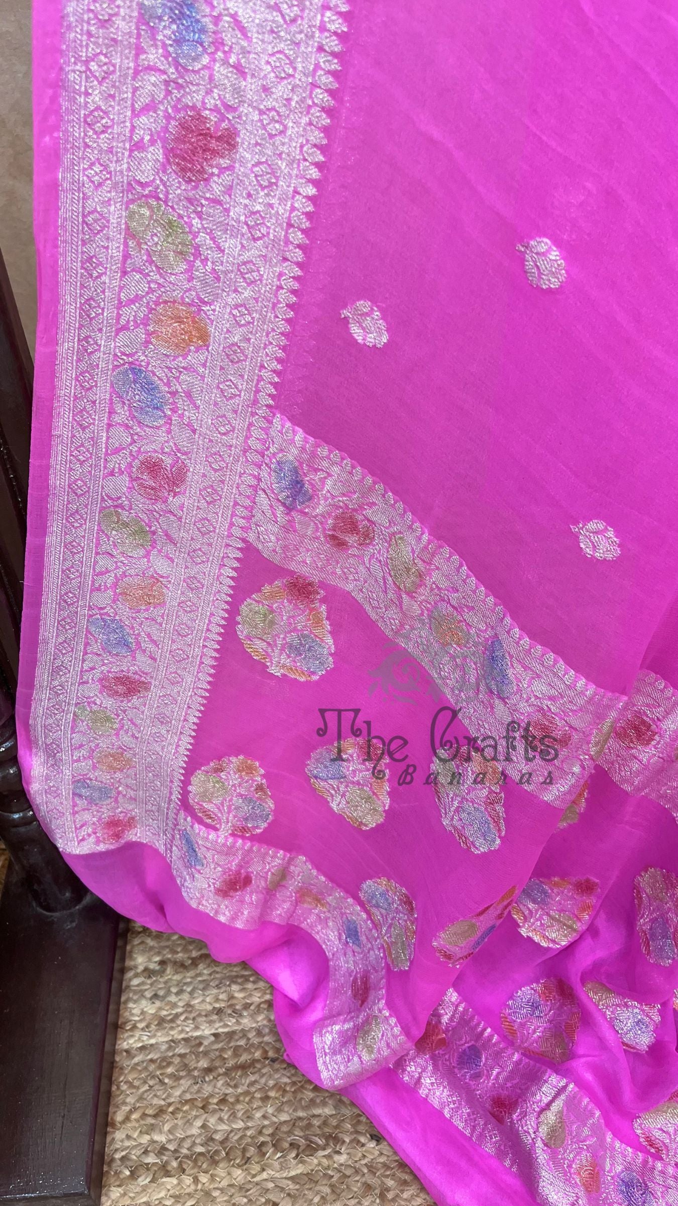 Pure Georgette Handloom Banarasi Saree - Silver Zari