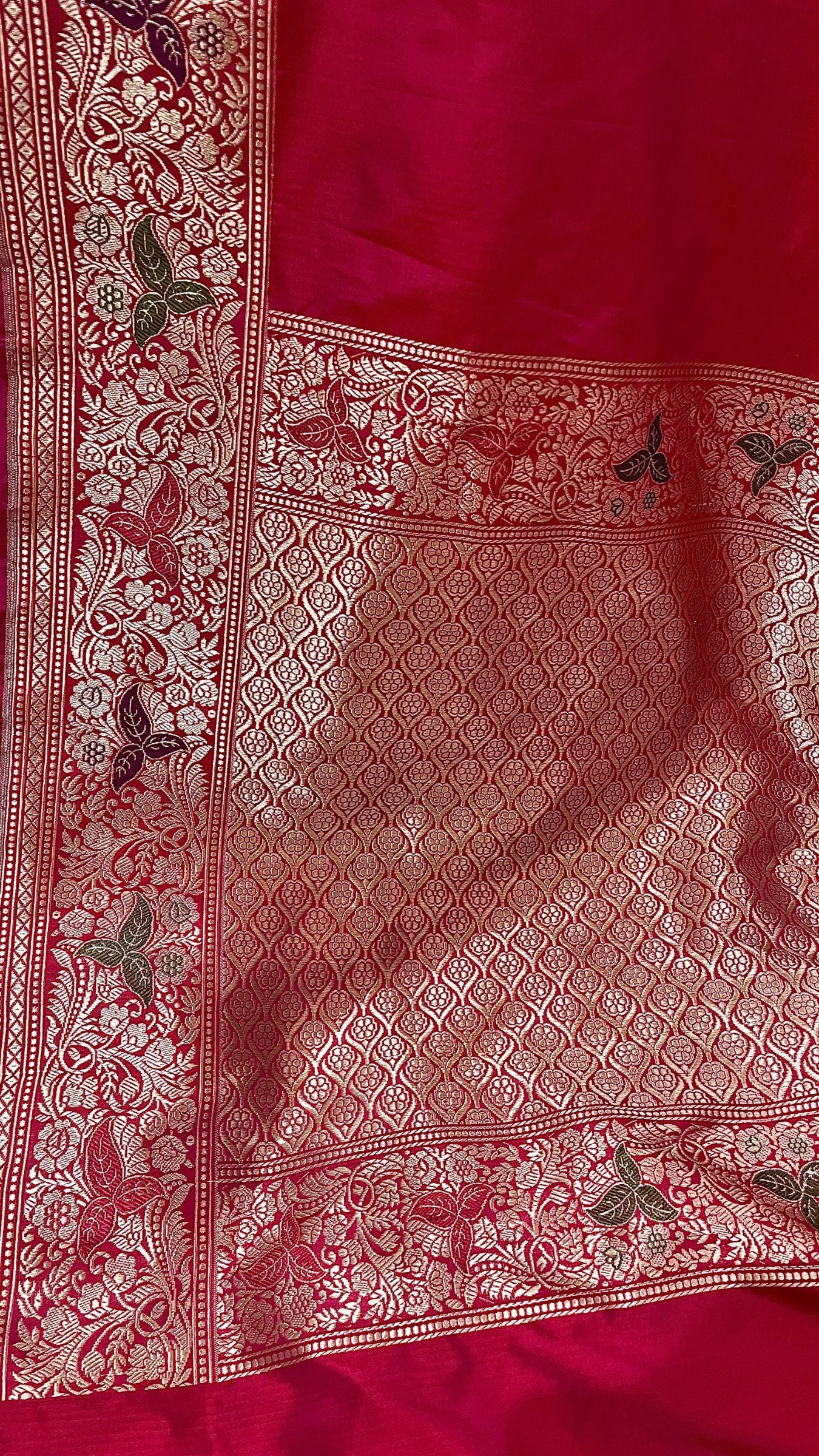 Pure Katan Silk Handloom Banarasi Saree - with kadhua meenakari motifs
