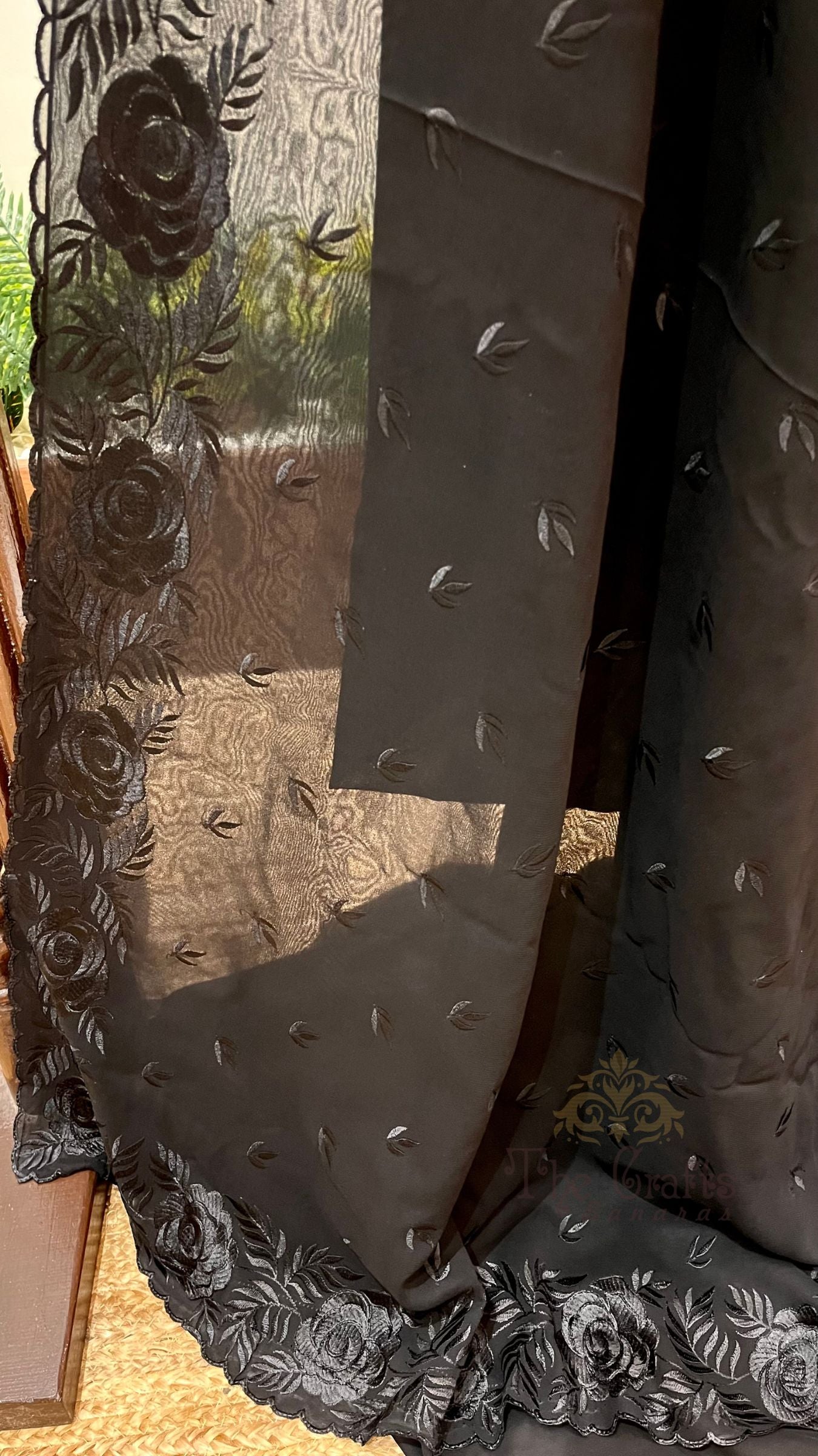 Pure Georgette Chikankari Handloom Banarasi Saree