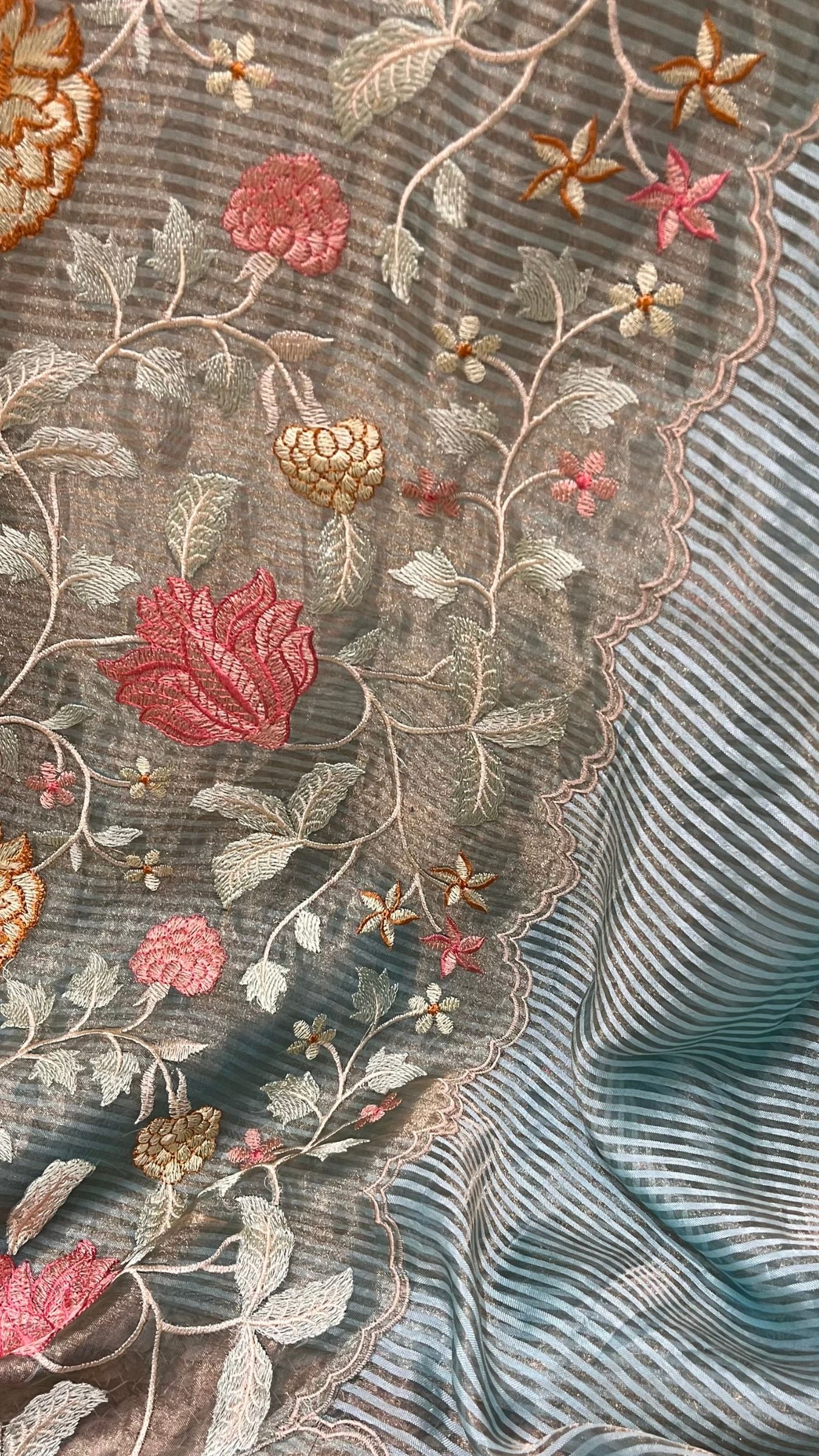 Pure Tissue Silk Banarasi Saree - with Chikankari Border