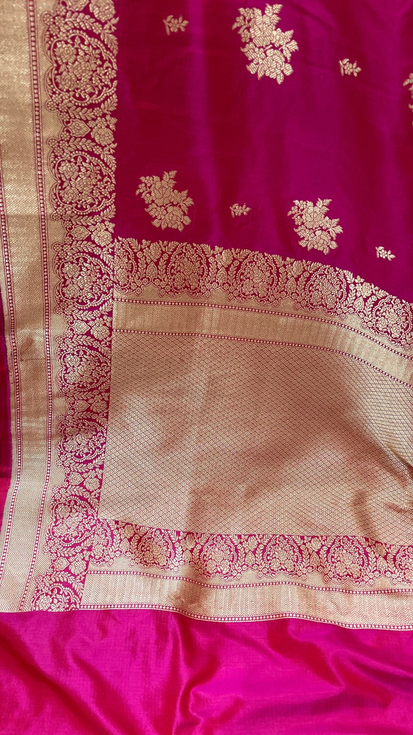 Pure Katan Silk Handloom Banarasi Saree - Jaal Work
