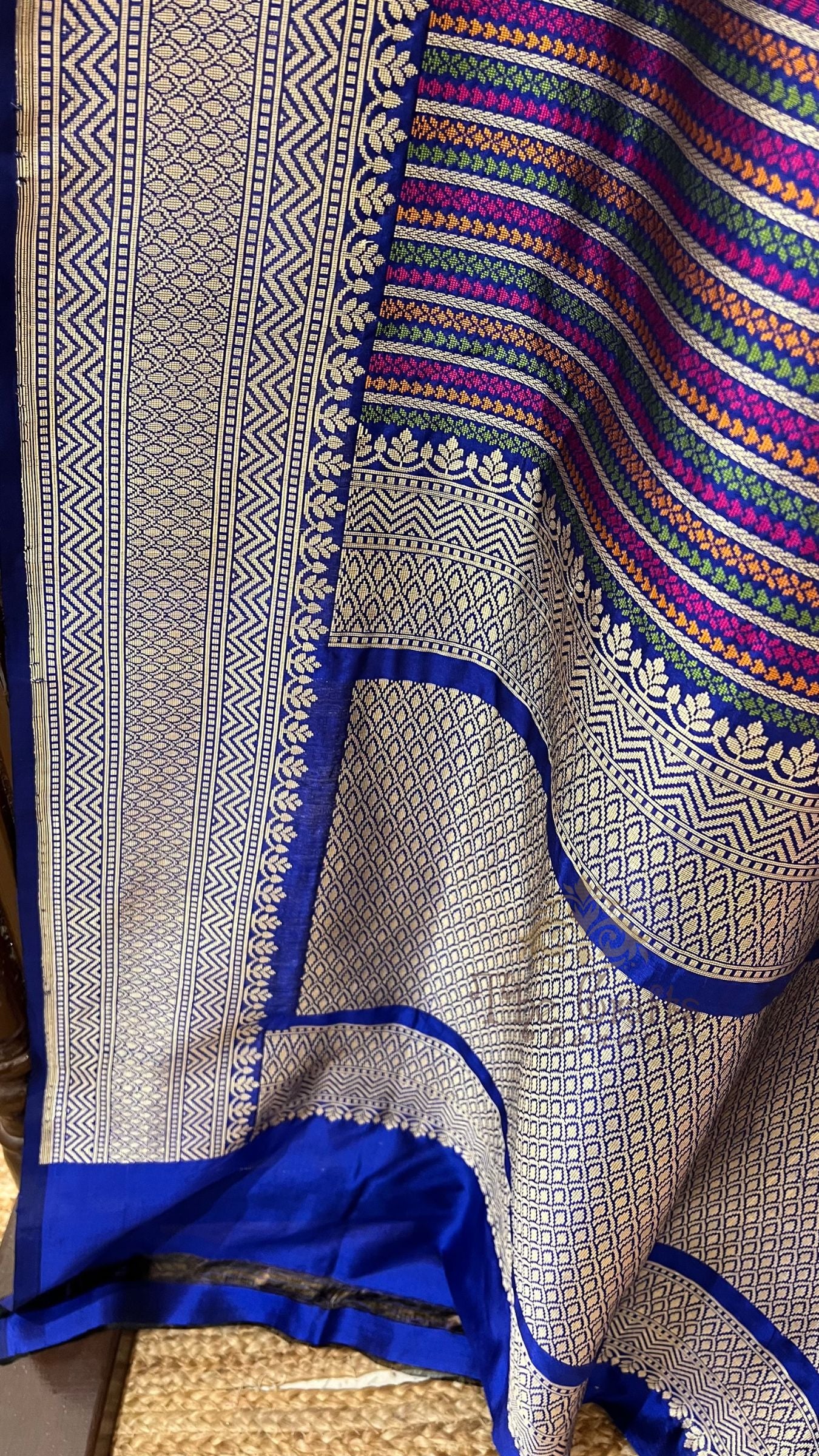 Rangkat Pure Katan Silk Handloom Banarasi Saree - with kadhua work