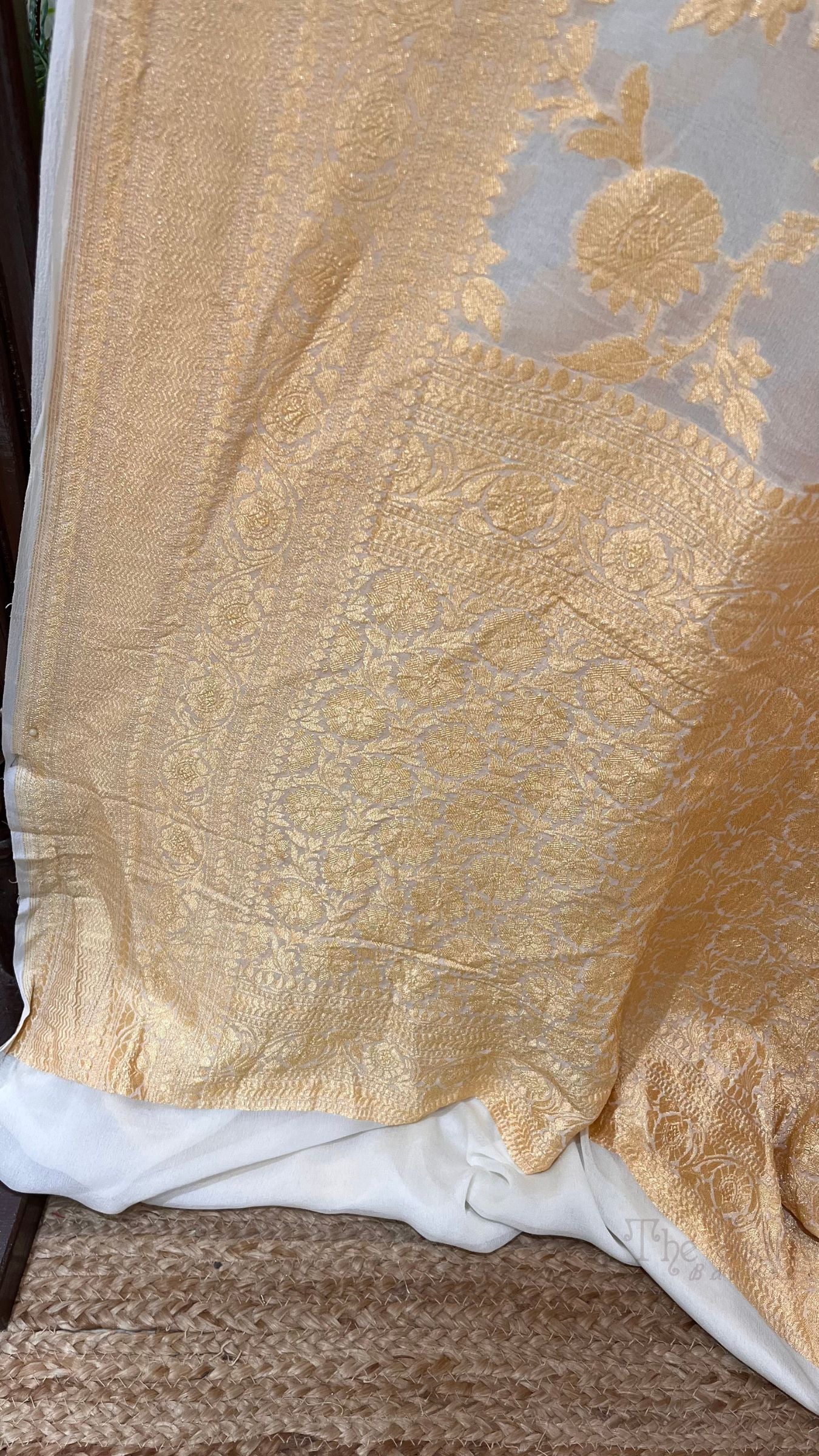 Khaddi Georgette Banarasi Saree - Gold Zari