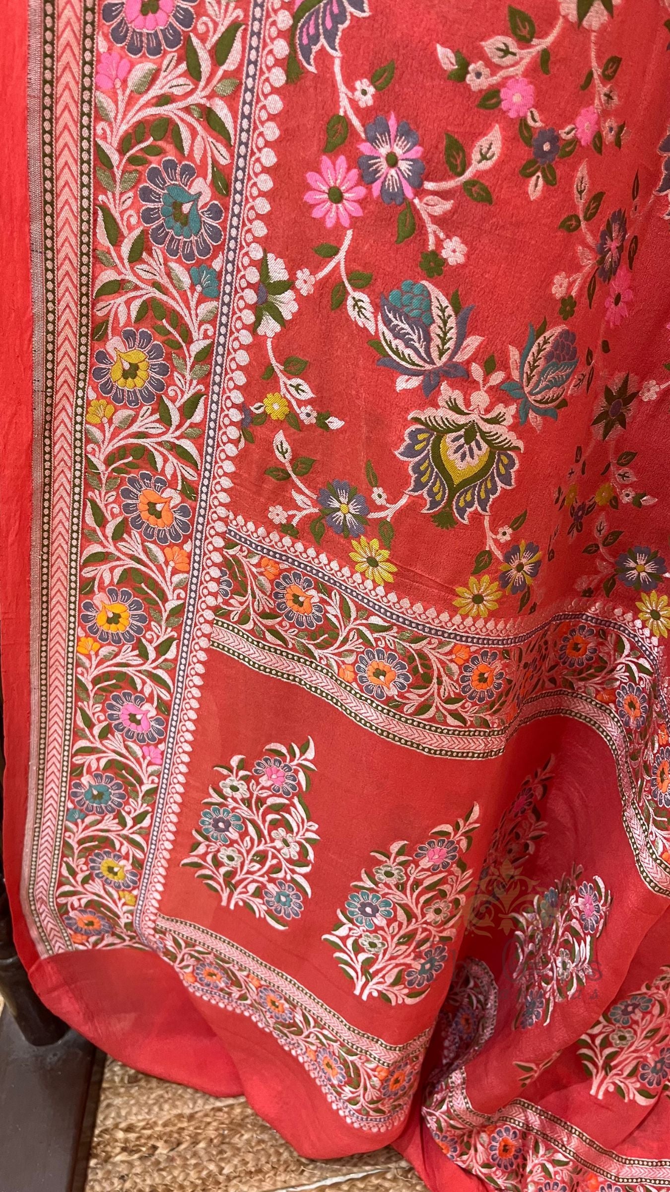 Khaddi Georgette Handloom Banarasi Saree - Jaal with Meenakari