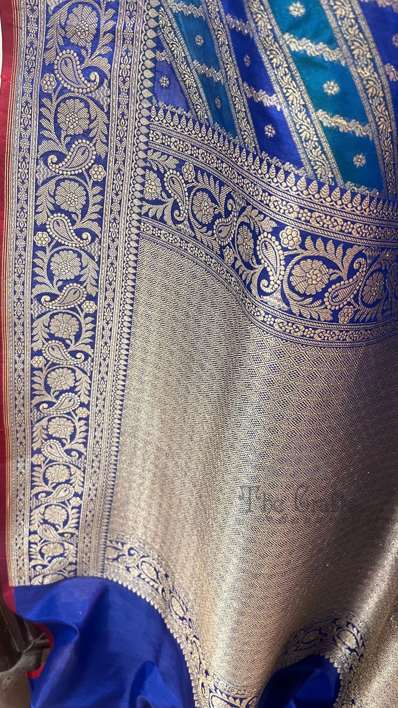 Rangkat Pure Katan Silk Handloom Banarasi Saree - Jaal Work With Meenakari